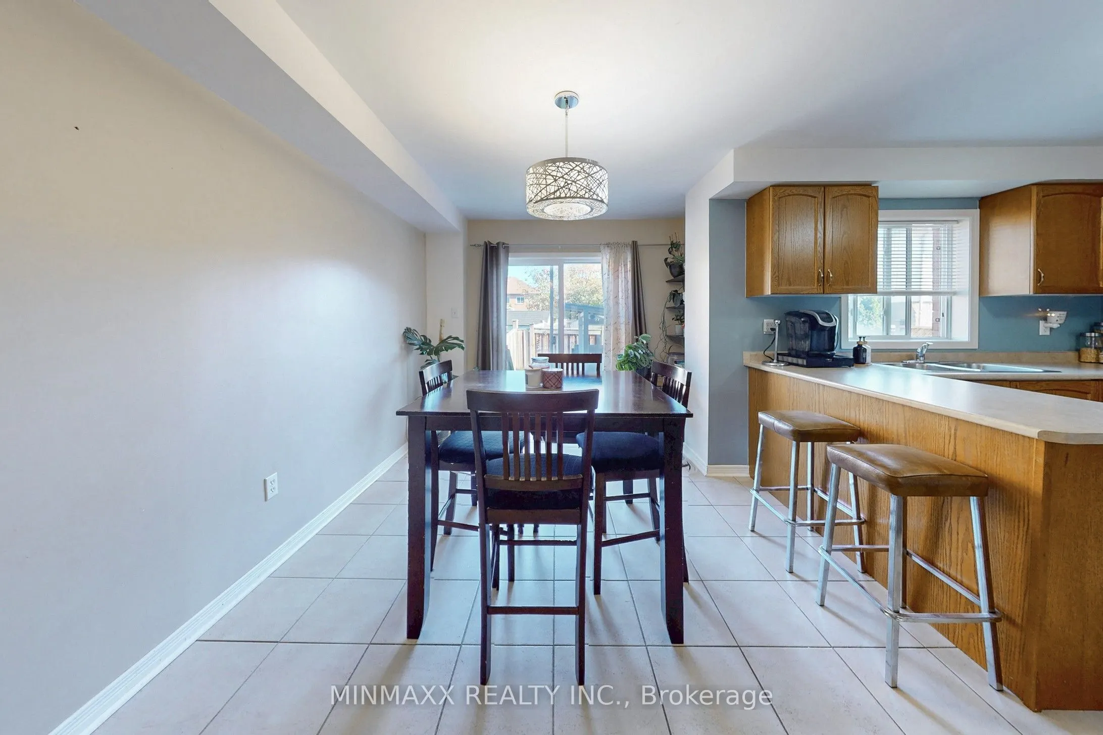 420 Hobbs Crescent