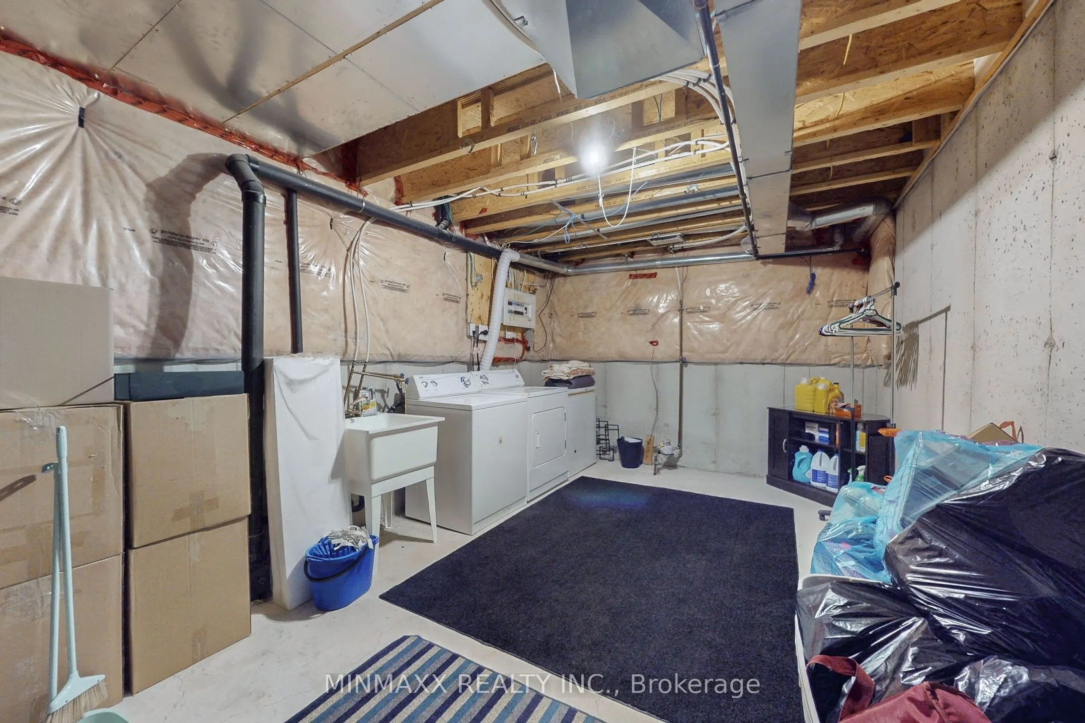 420 Hobbs Crescent