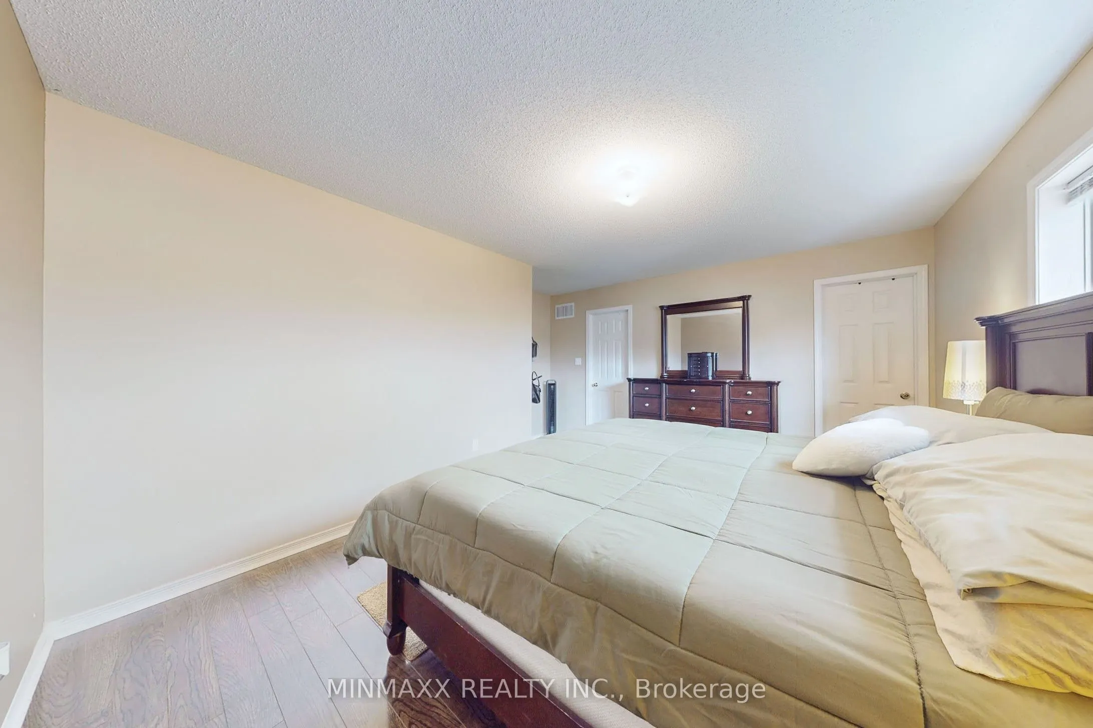 420 Hobbs Crescent