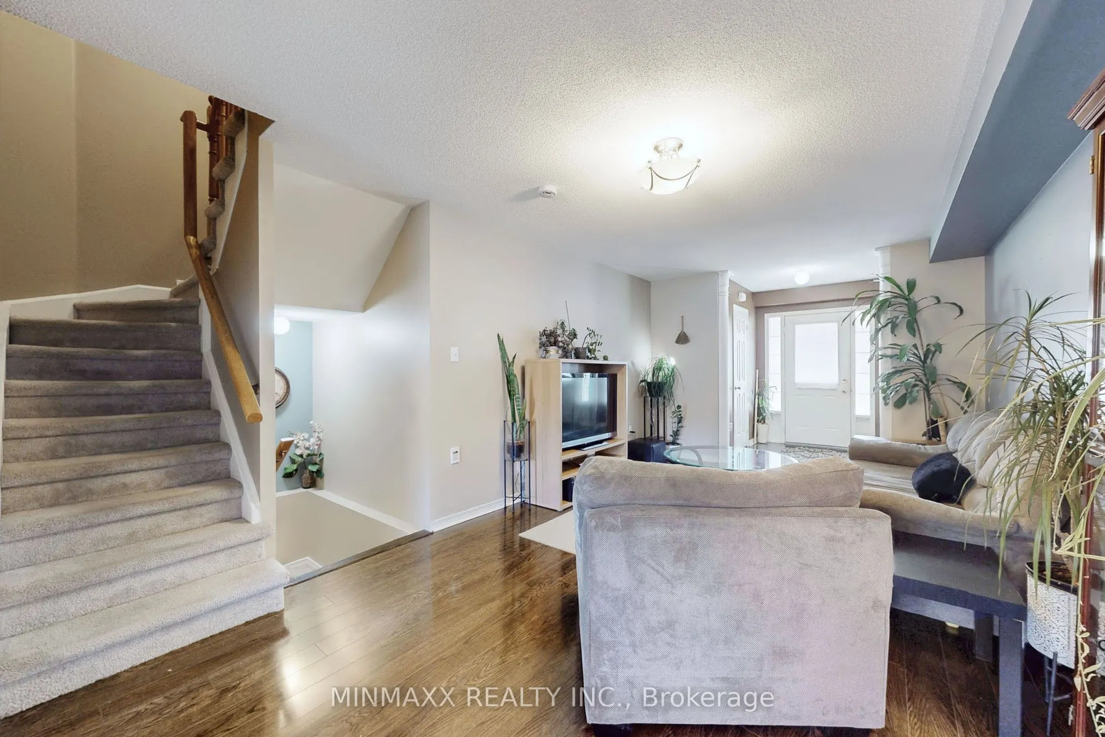 420 Hobbs Crescent