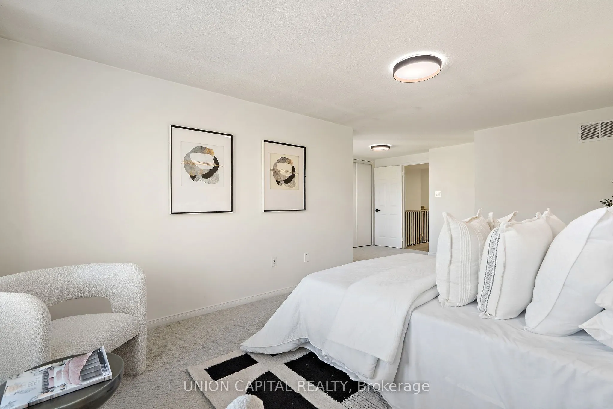 2555 Thomas Street, #106