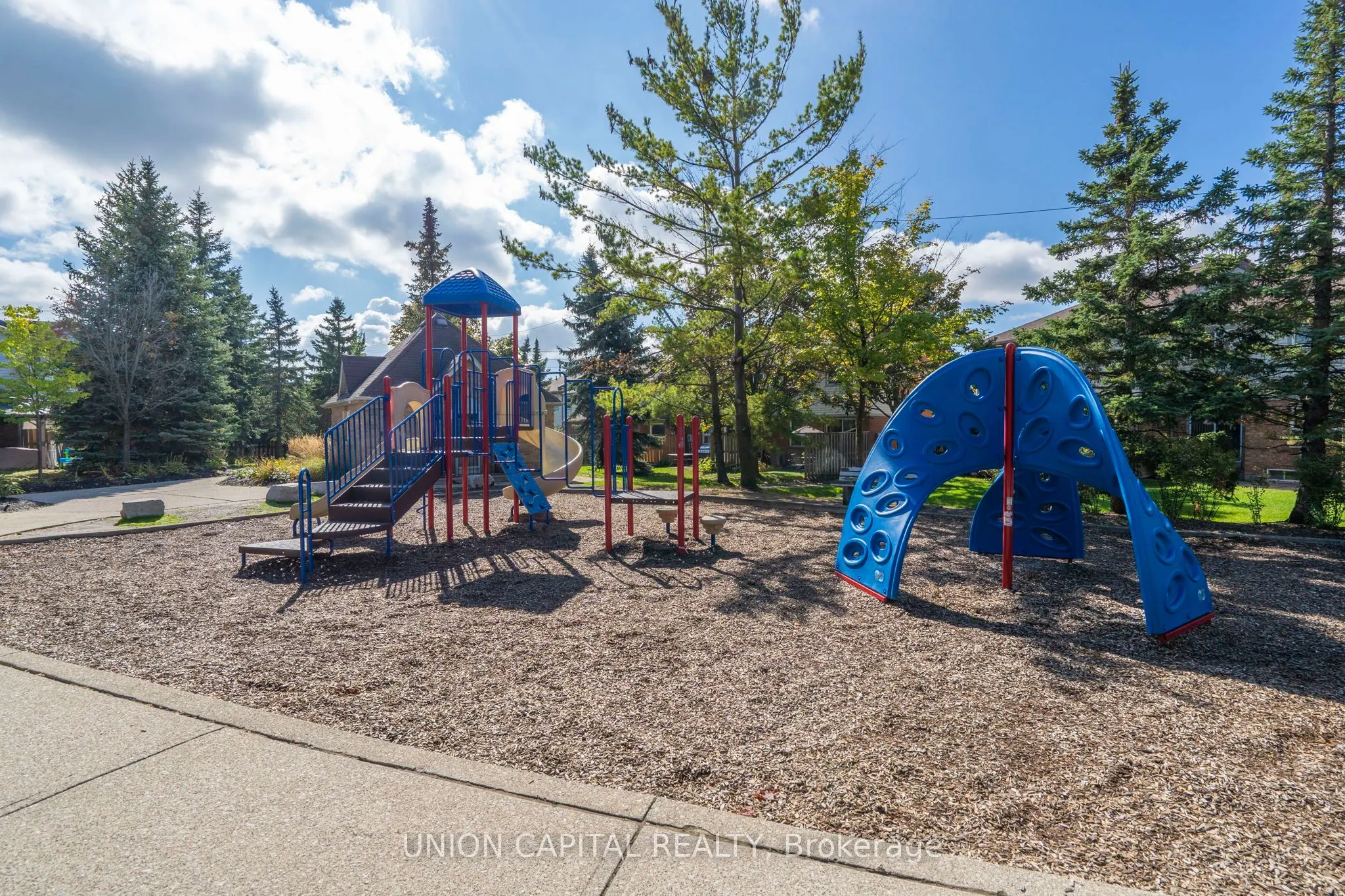 2555 Thomas Street, #106