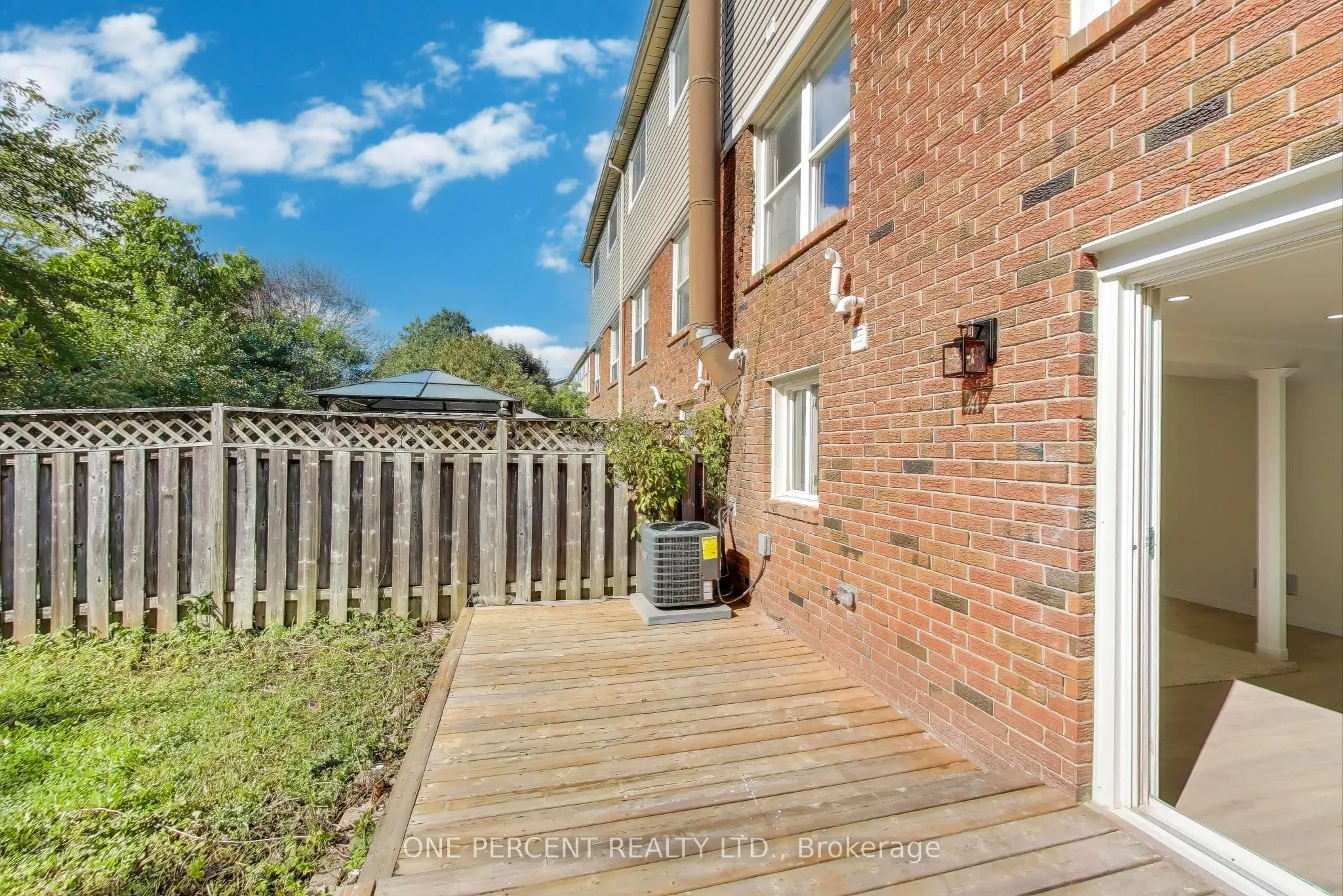 2116 Pelee Boulevard