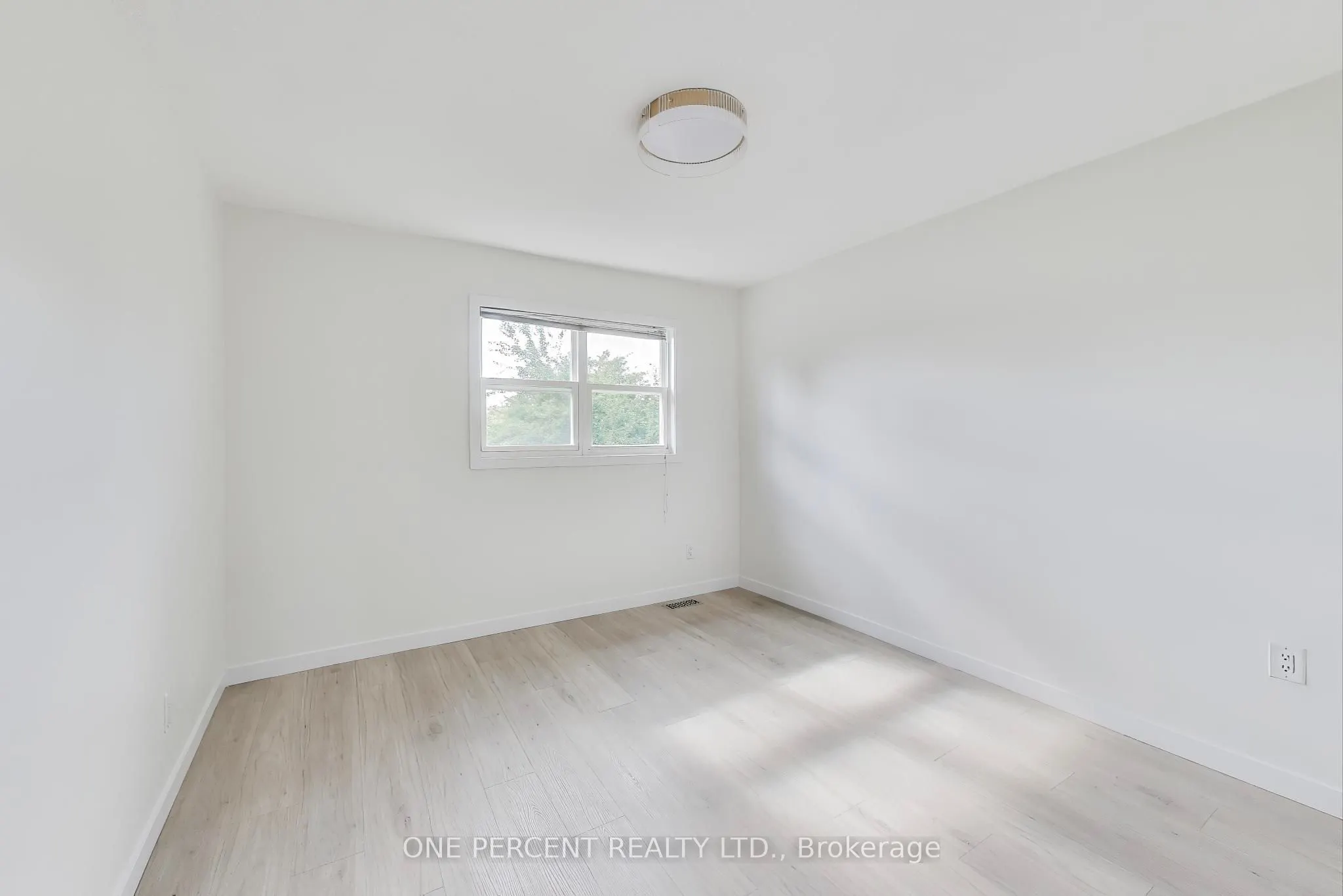 2116 Pelee Boulevard