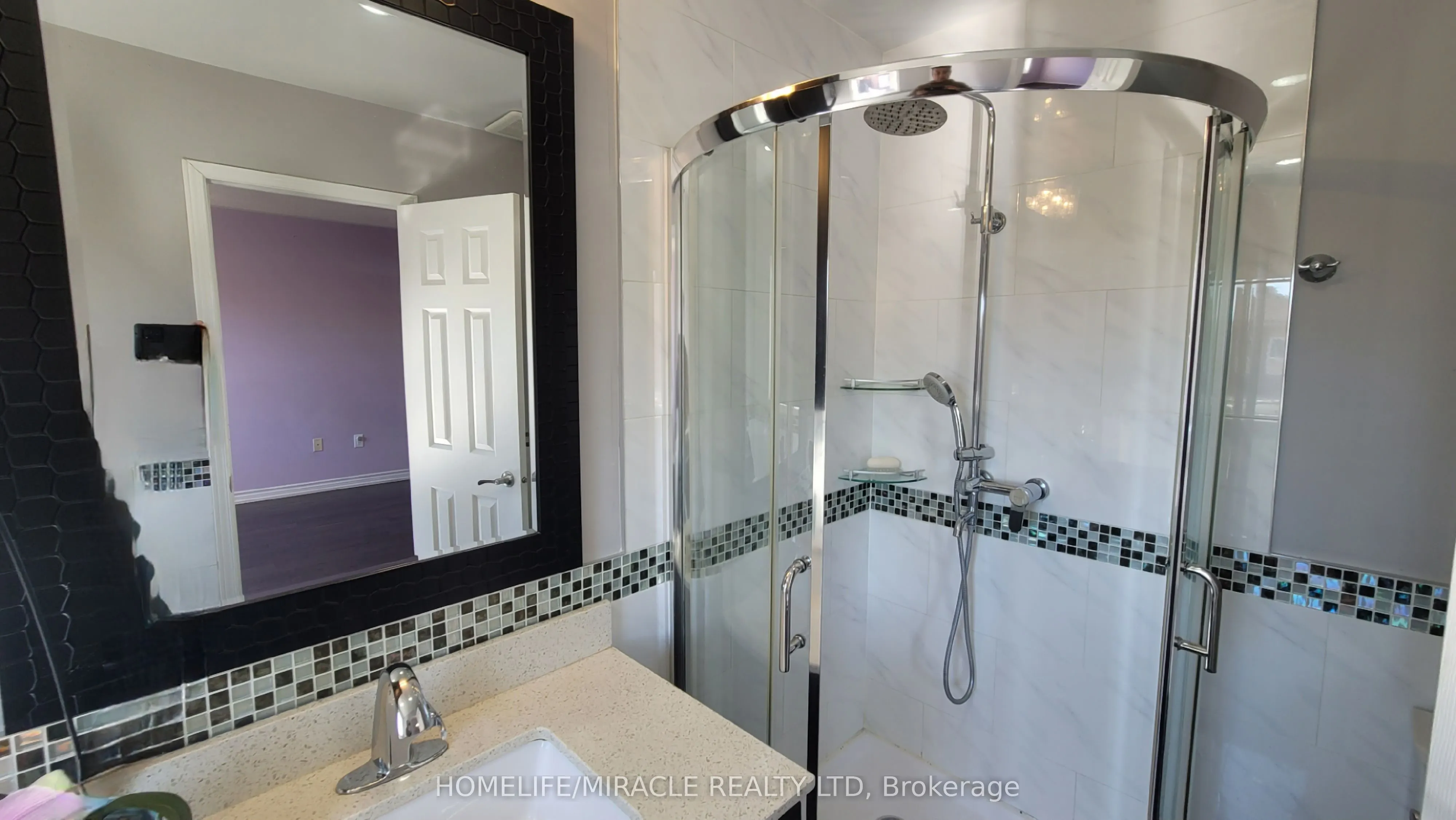 5794 Gant Crescent, #Upper Home