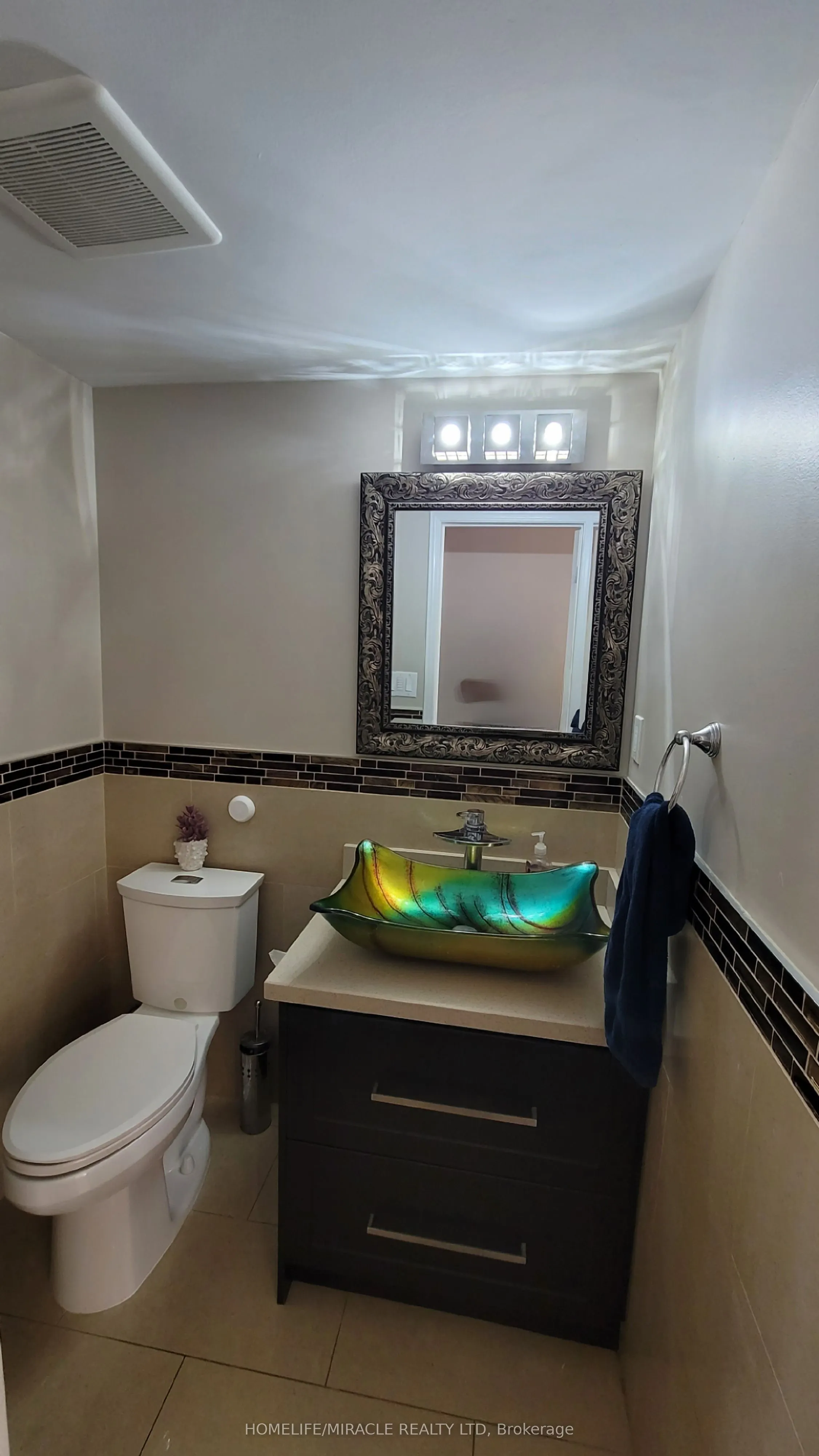 5794 Gant Crescent, #Upper Home