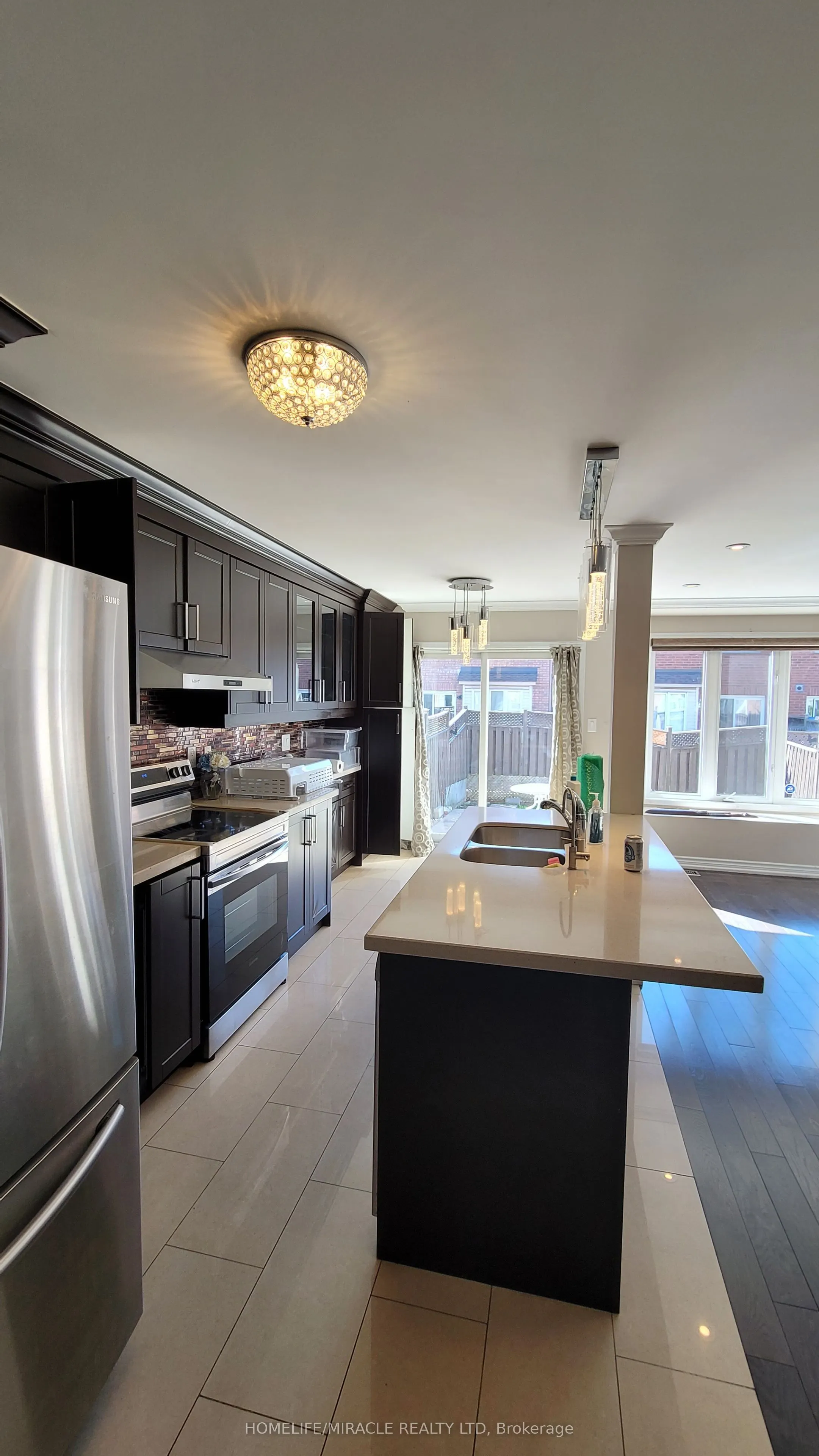 5794 Gant Crescent, #Upper Home