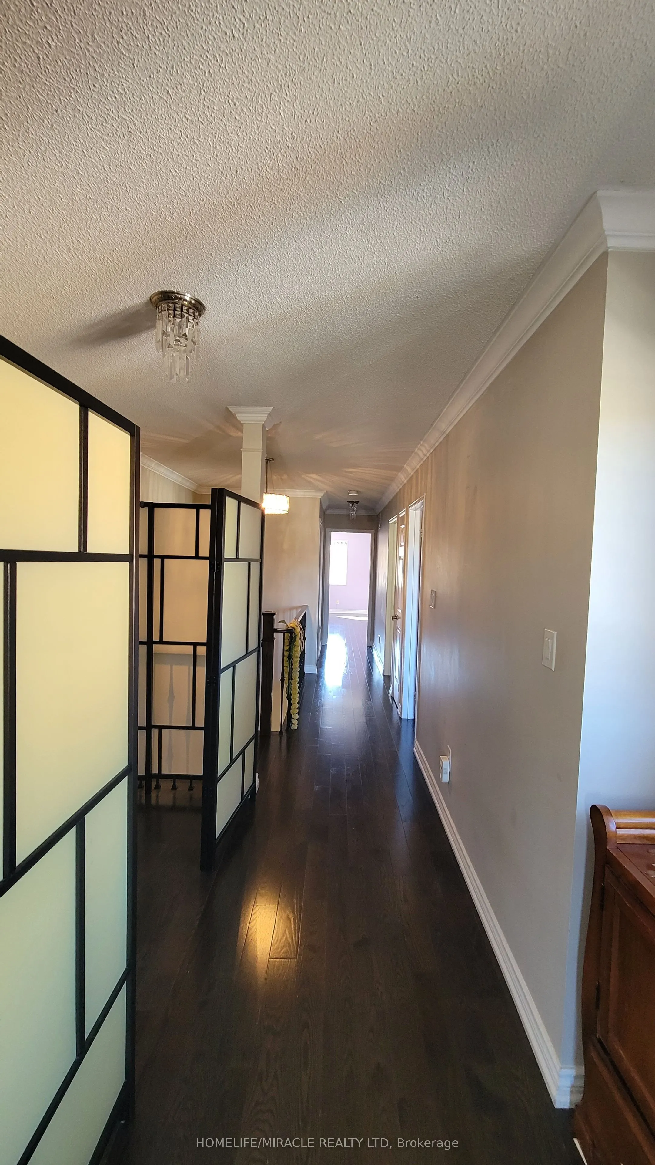 5794 Gant Crescent, #Upper Home