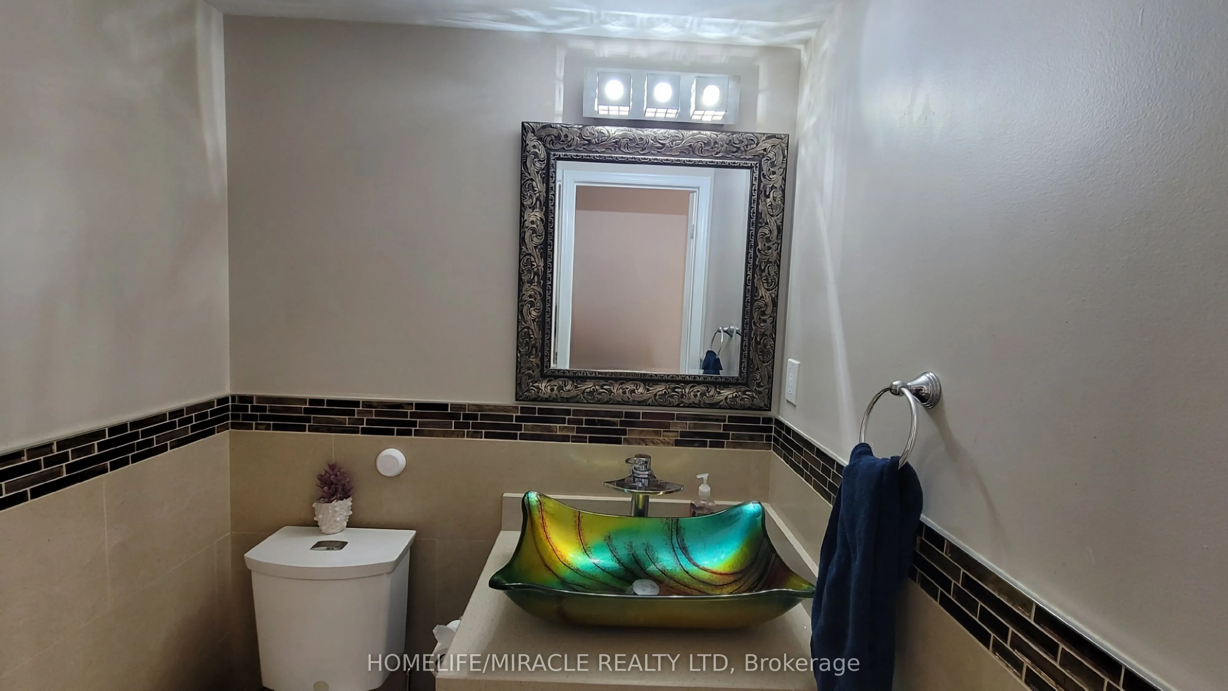 5794 Gant Crescent, #Upper Home
