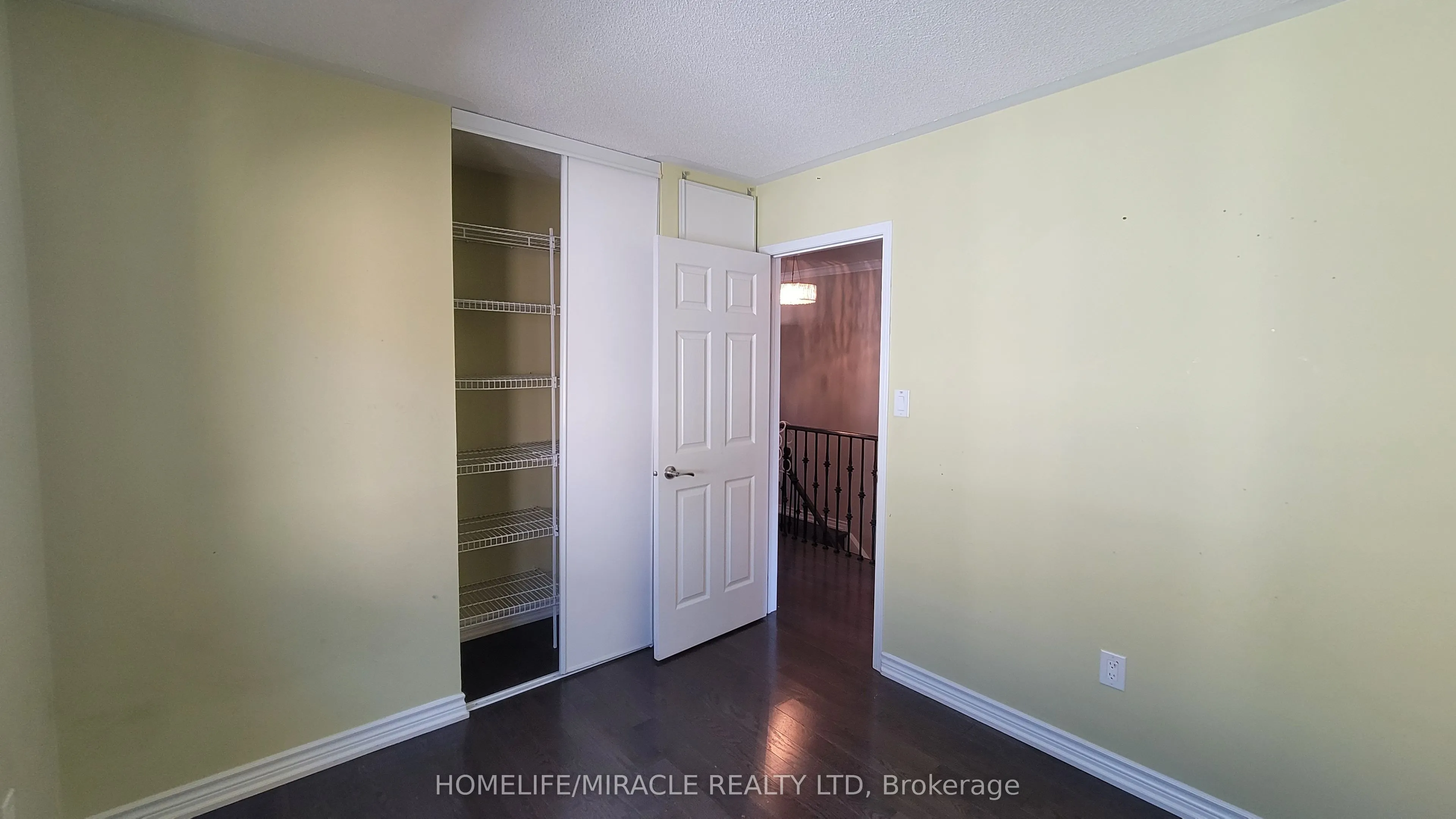 5794 Gant Crescent, #Upper Home