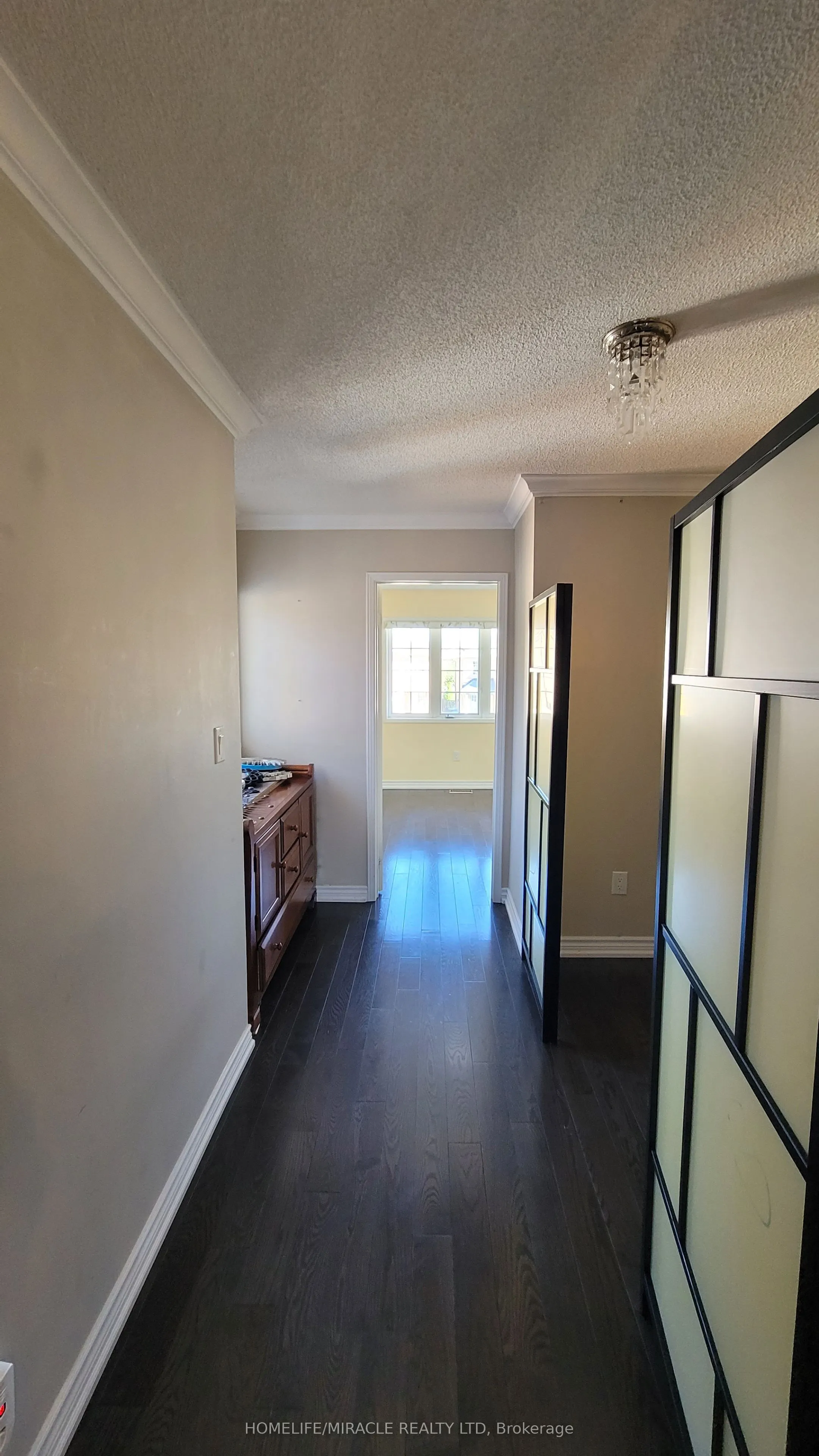 5794 Gant Crescent, #Upper Home