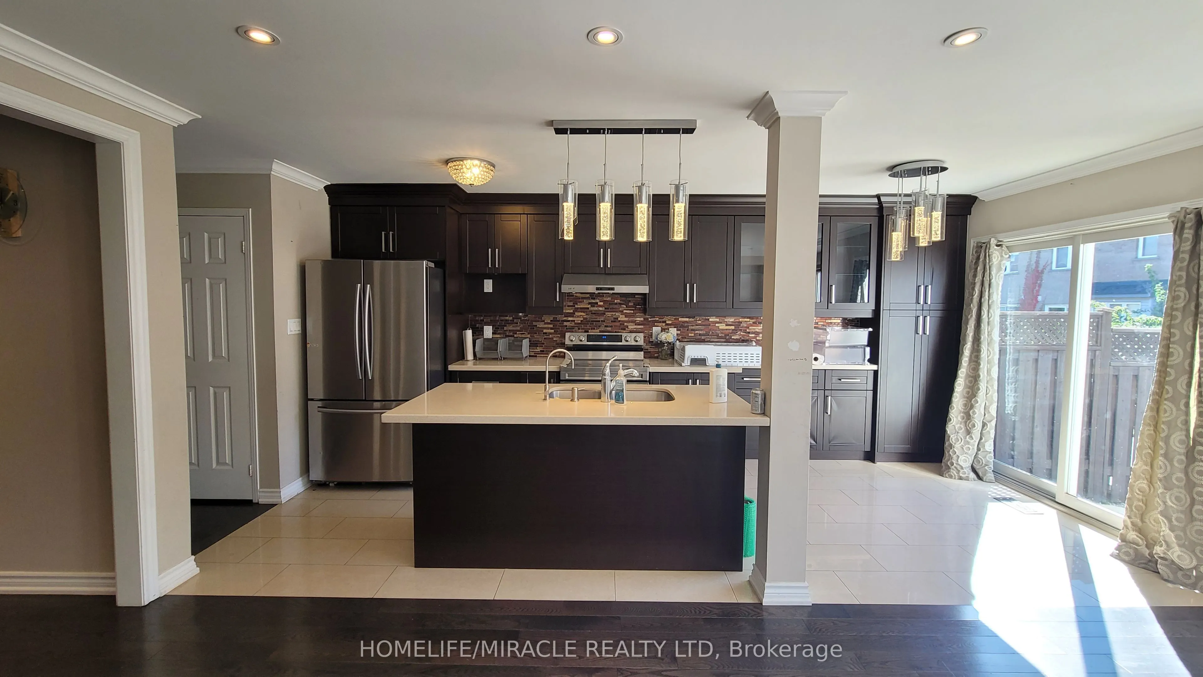 5794 Gant Crescent, #Upper Home