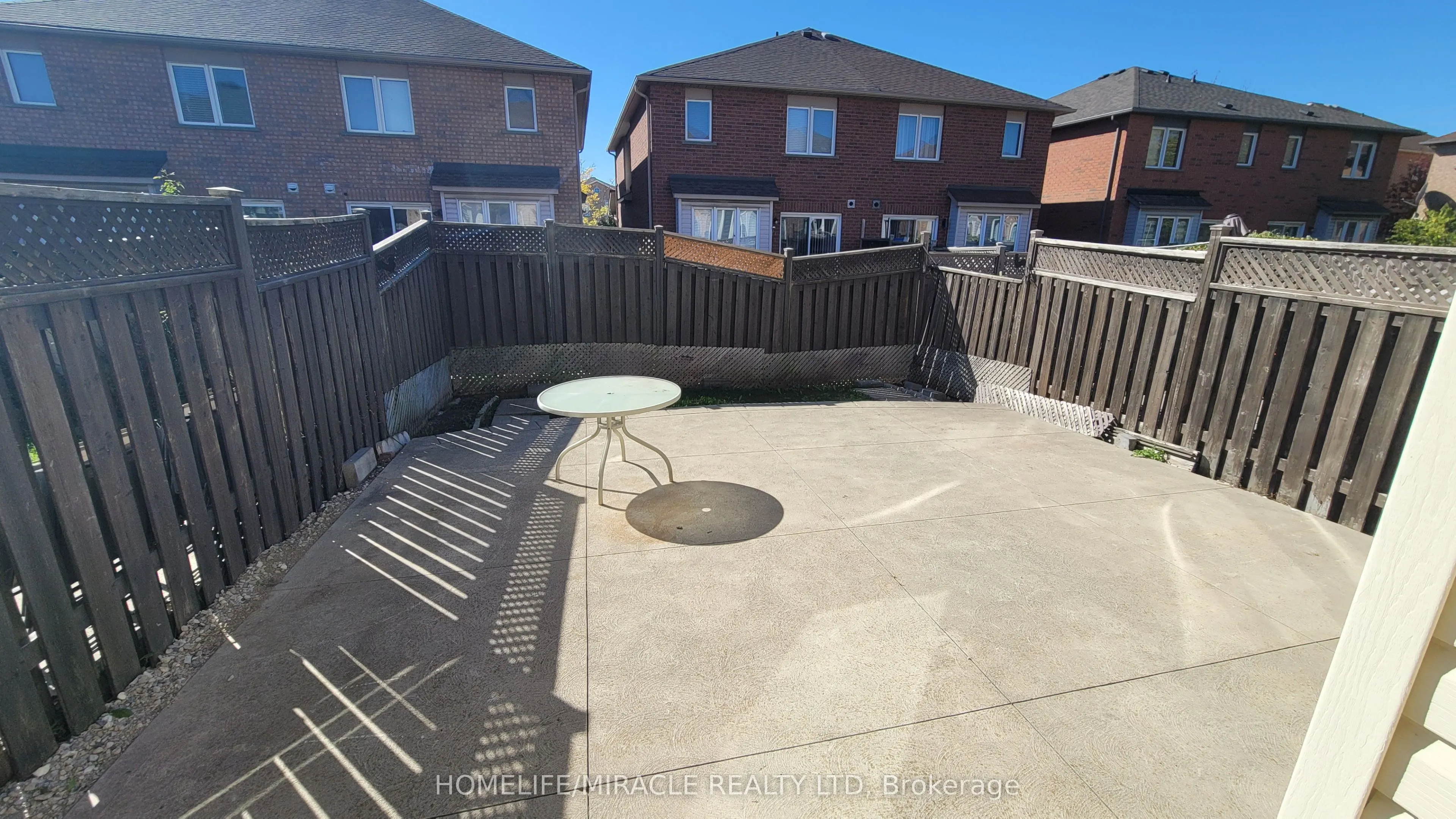 5794 Gant Crescent, #Upper Home