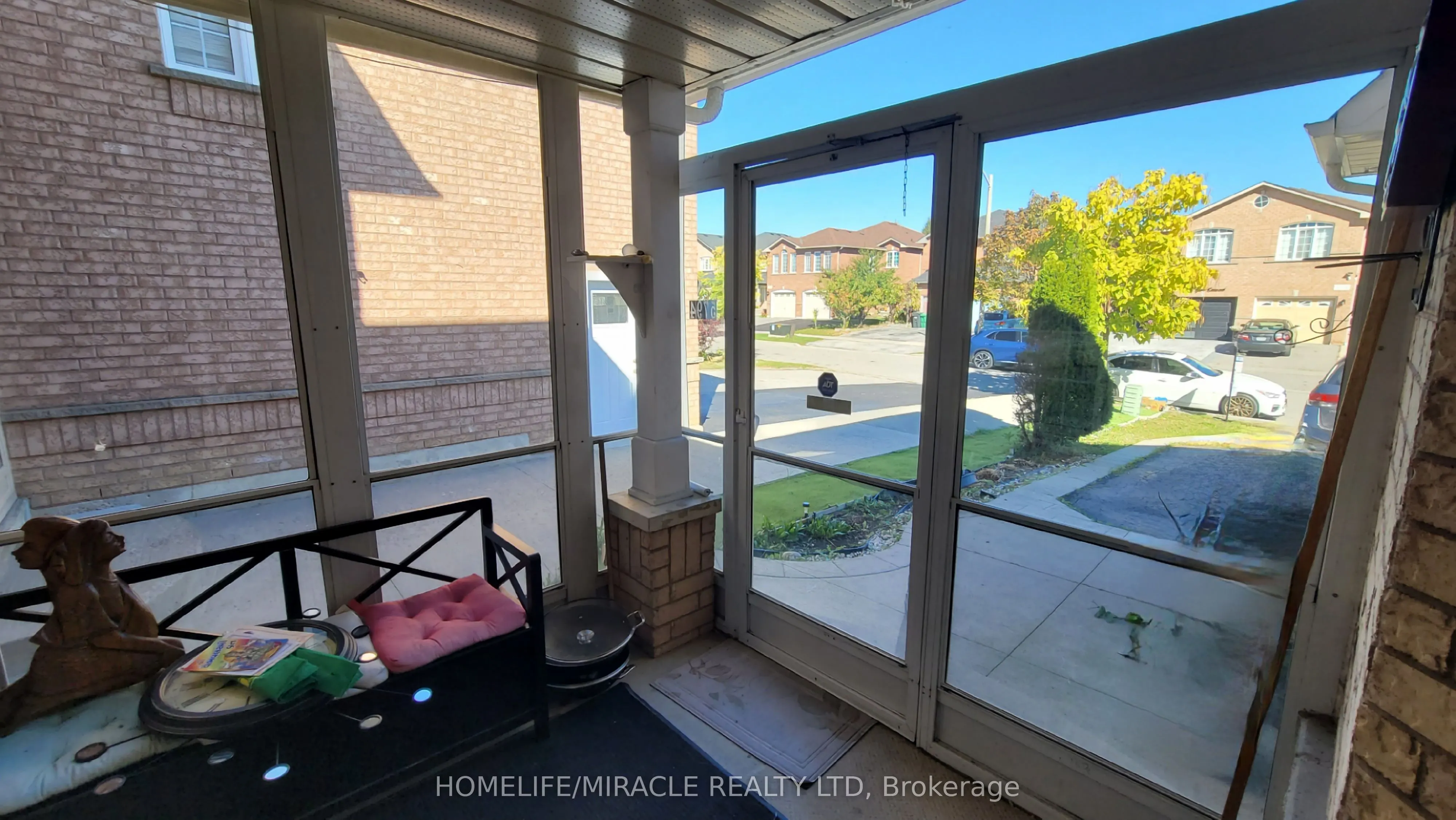 5794 Gant Crescent, #Upper Home