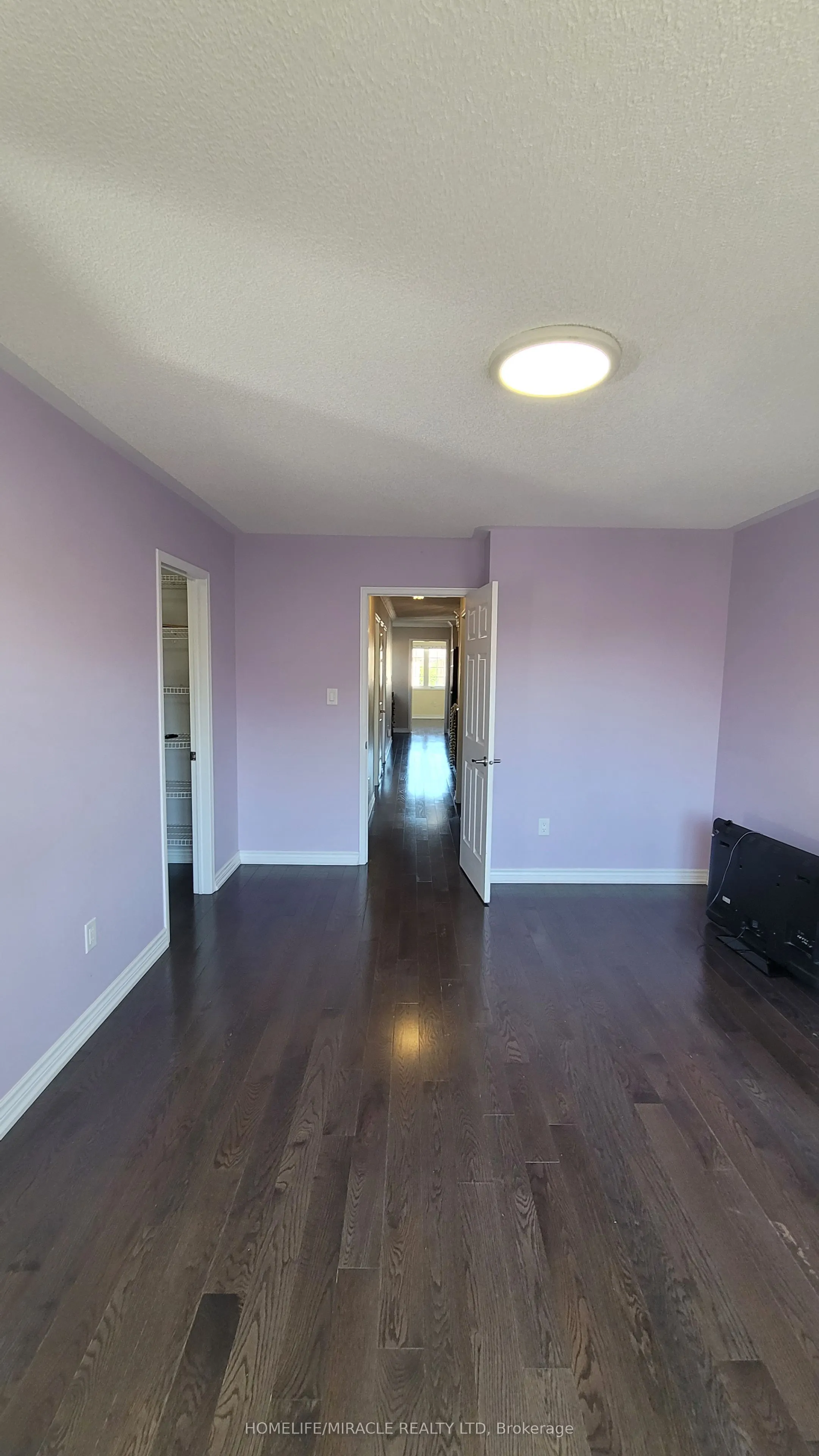 5794 Gant Crescent, #Upper Home