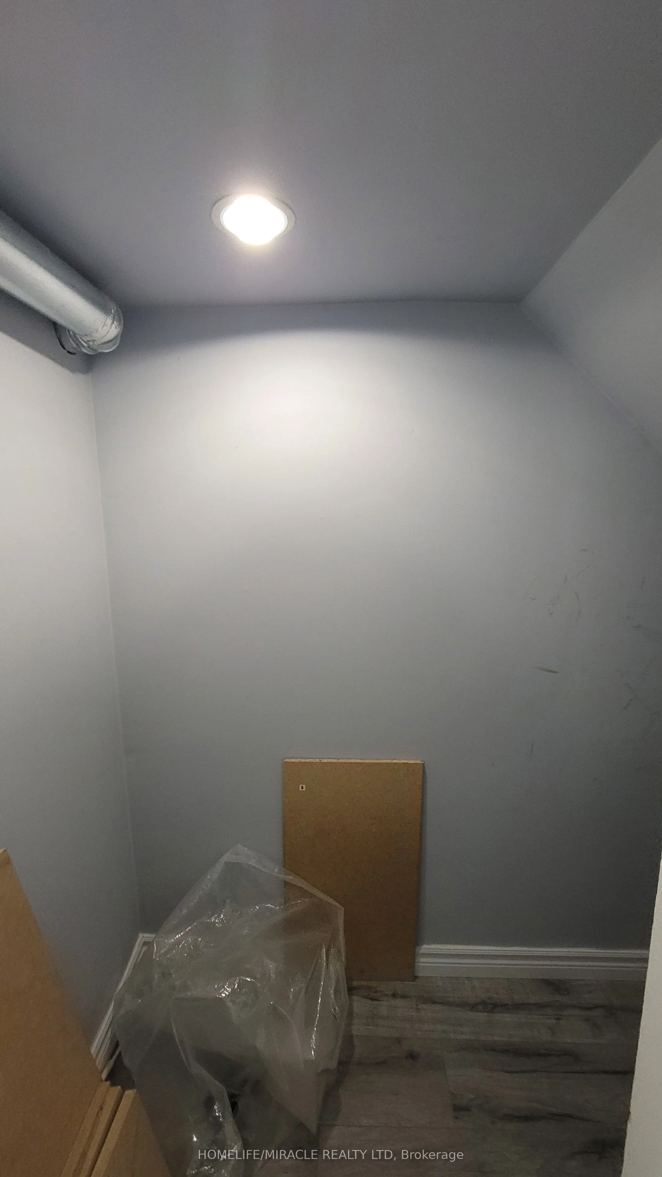 5794 Gant Crescent, #Basement