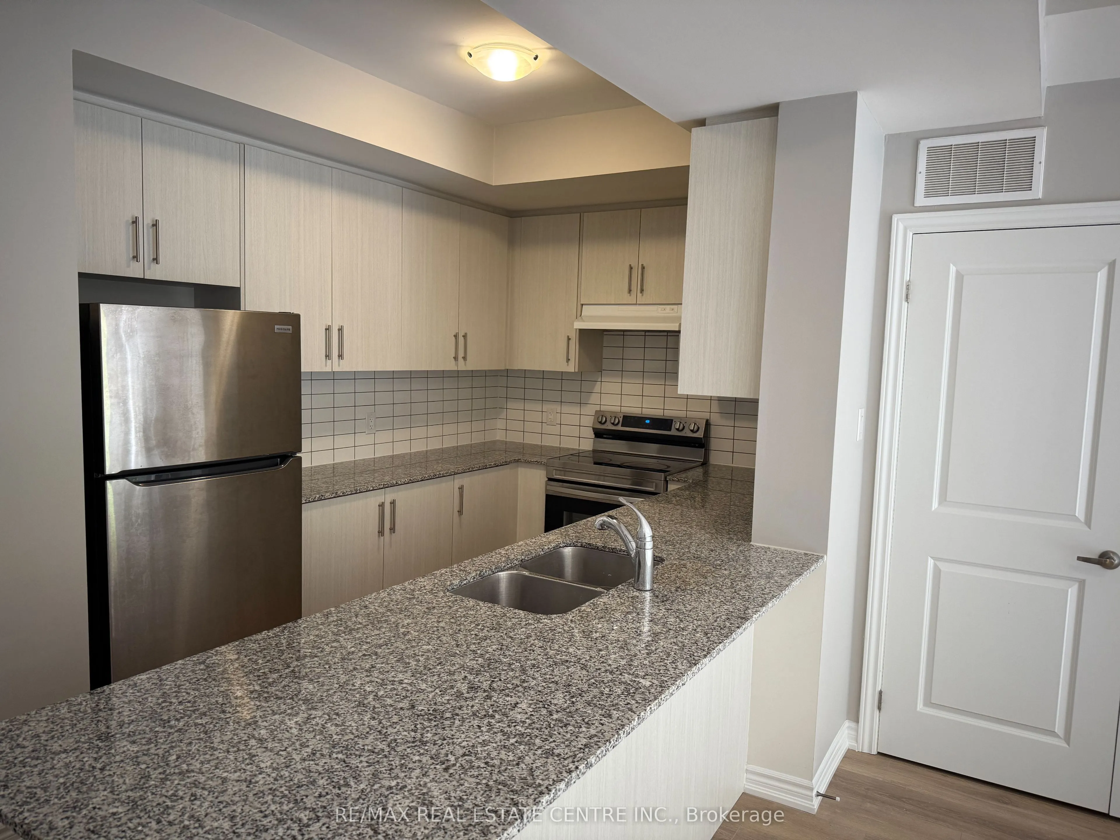 40 Knotsberry Circle, #27