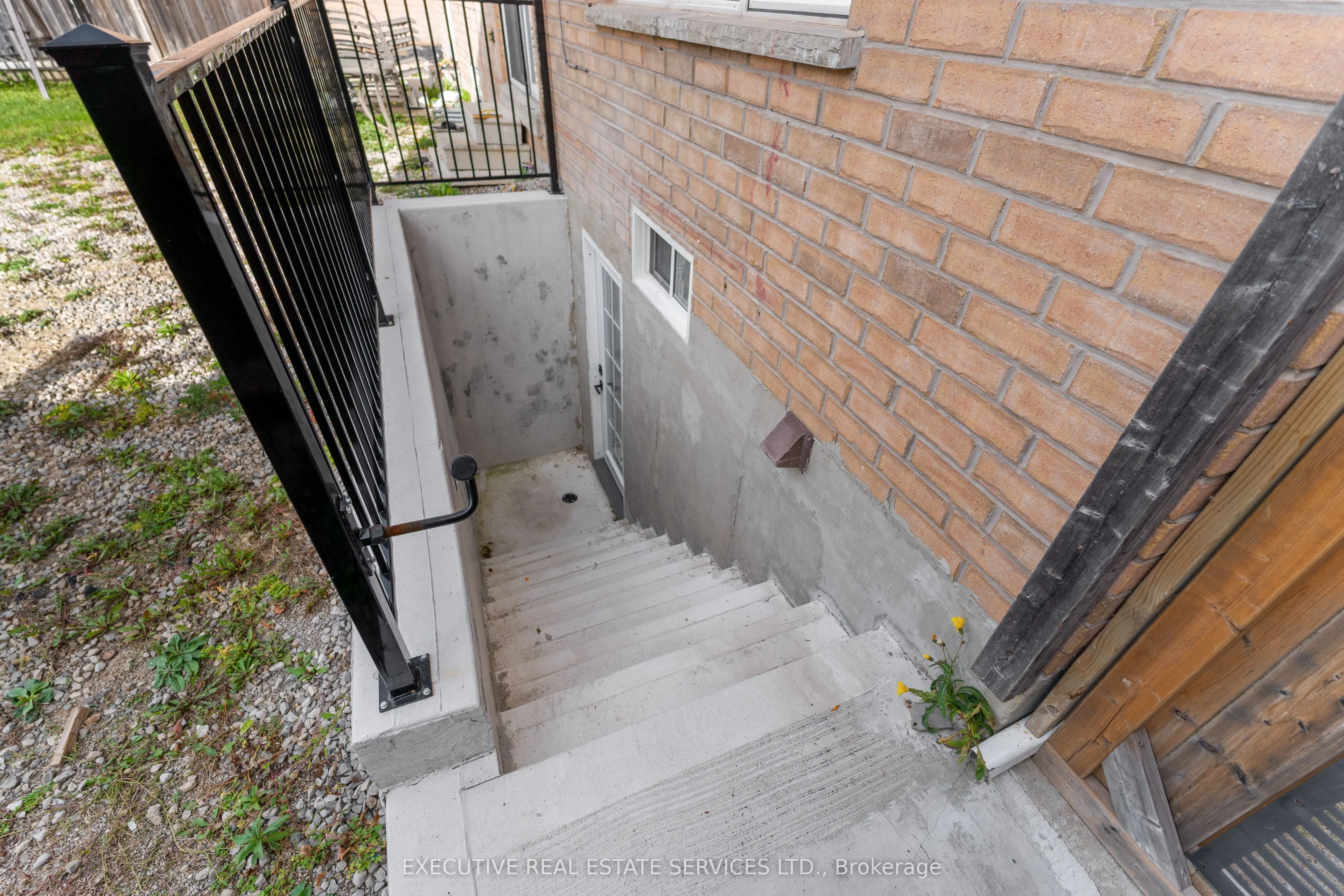 73 Woodvalley Drive