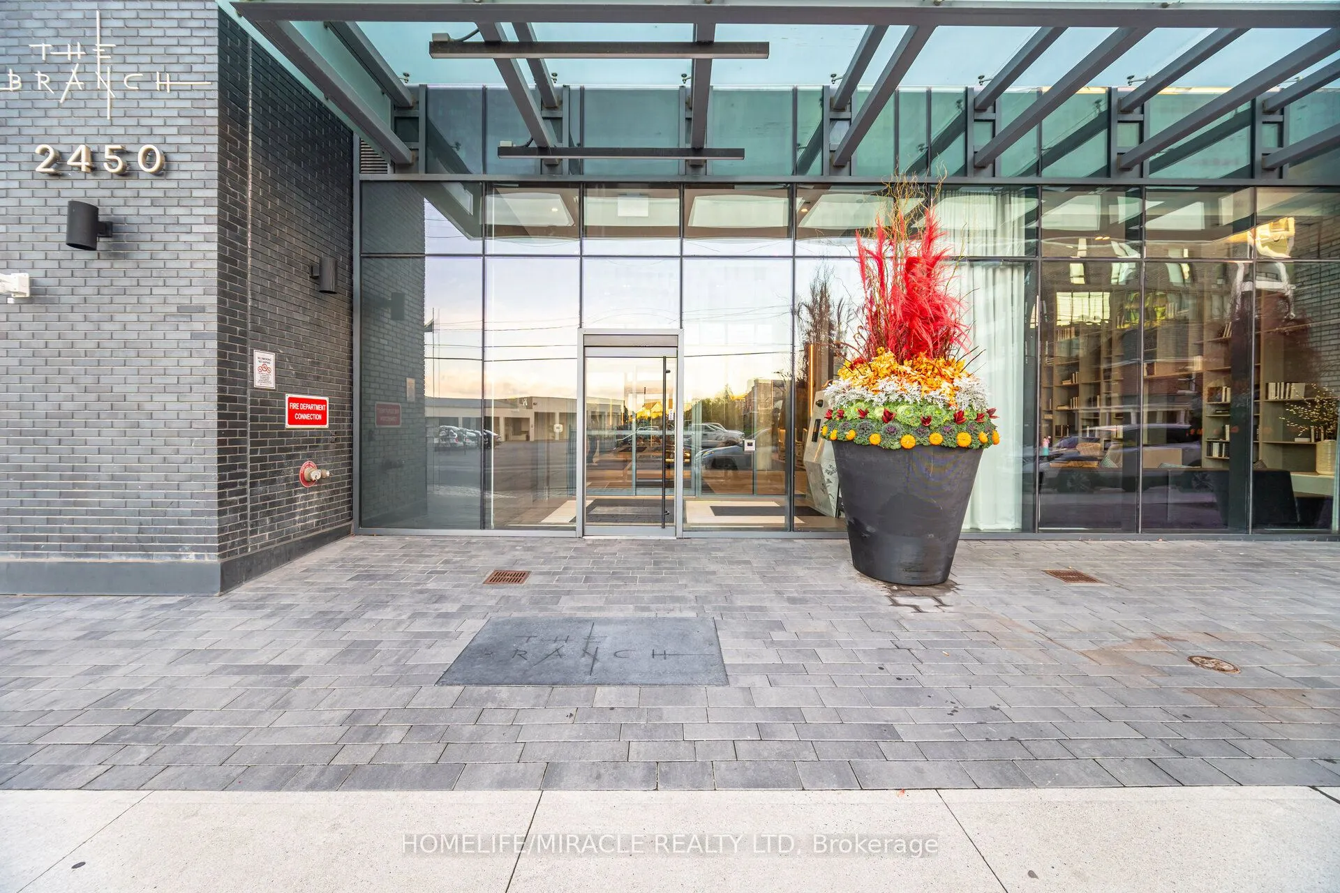 2450 Old Bronte Road, #351
