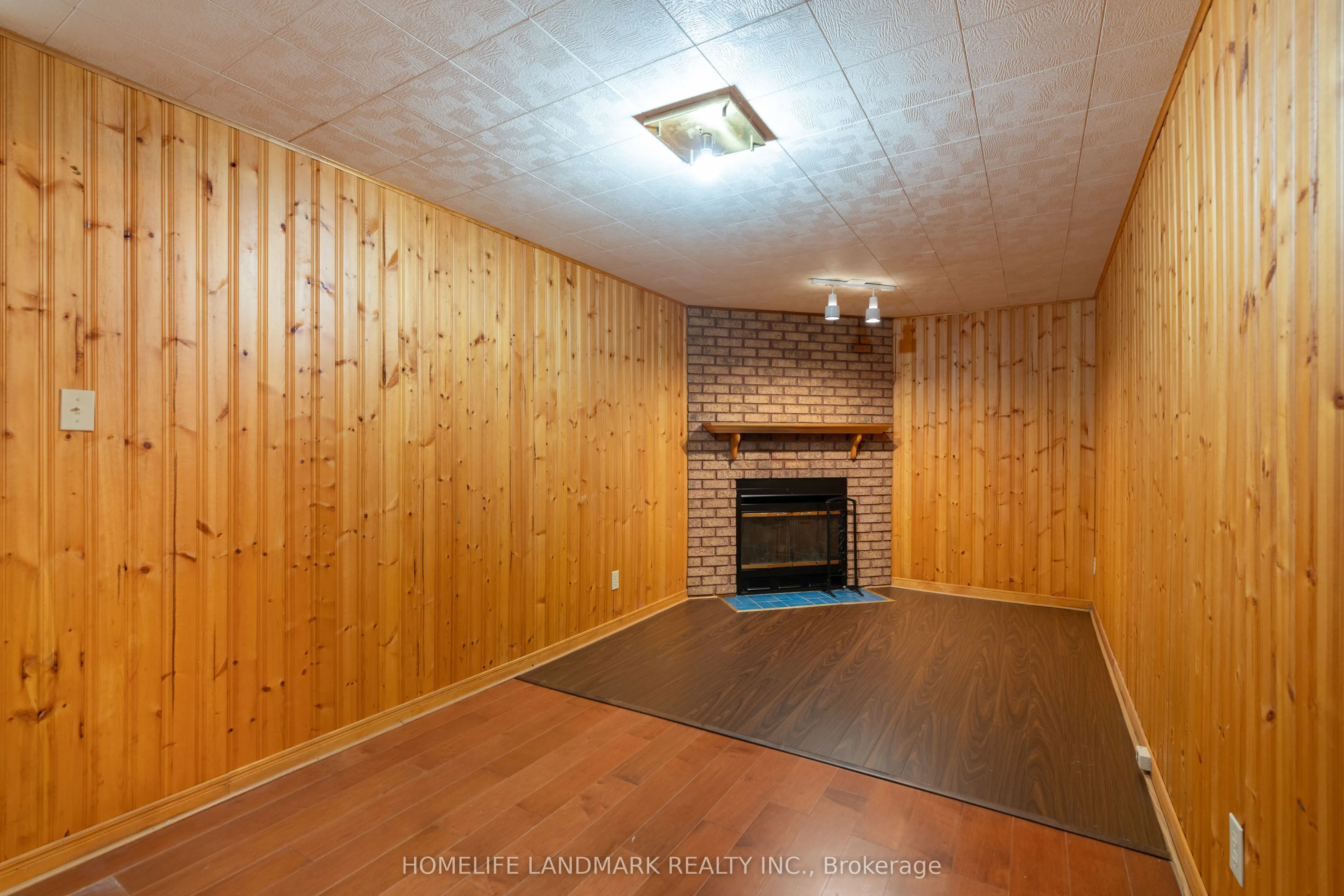 3108 Plum Tree Crescent