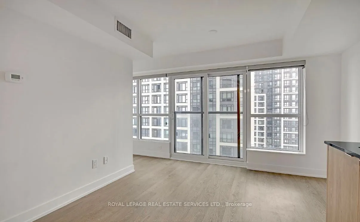 5 Mabelle Avenue S, #2631