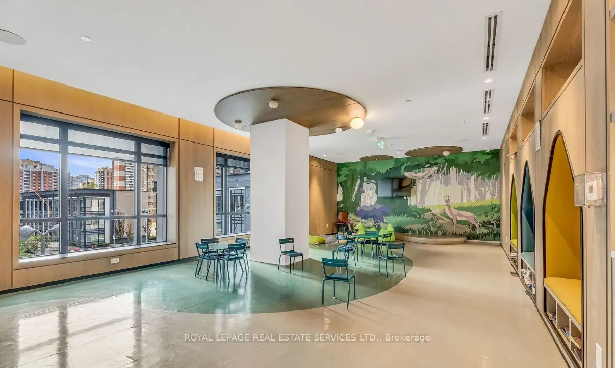 5 Mabelle Avenue S, #2631