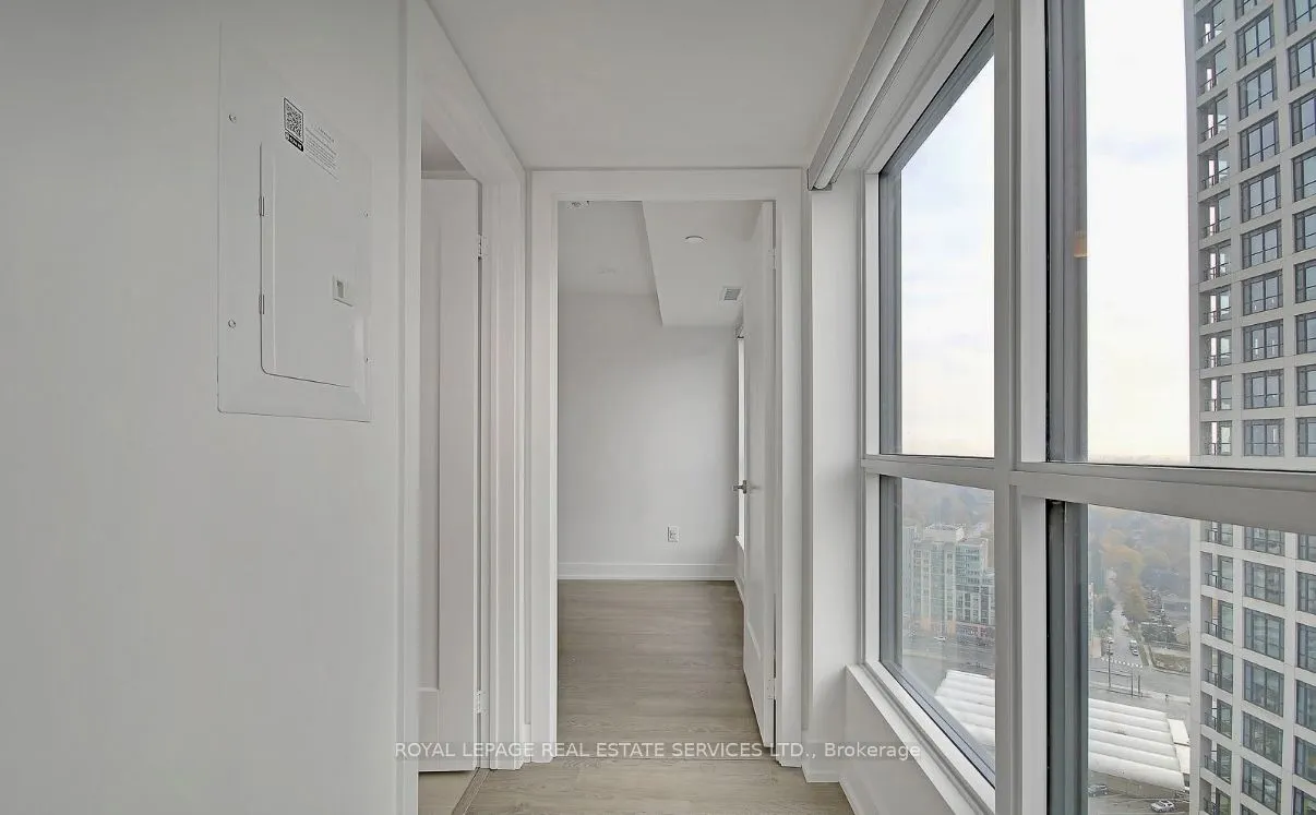 5 Mabelle Avenue S, #2631