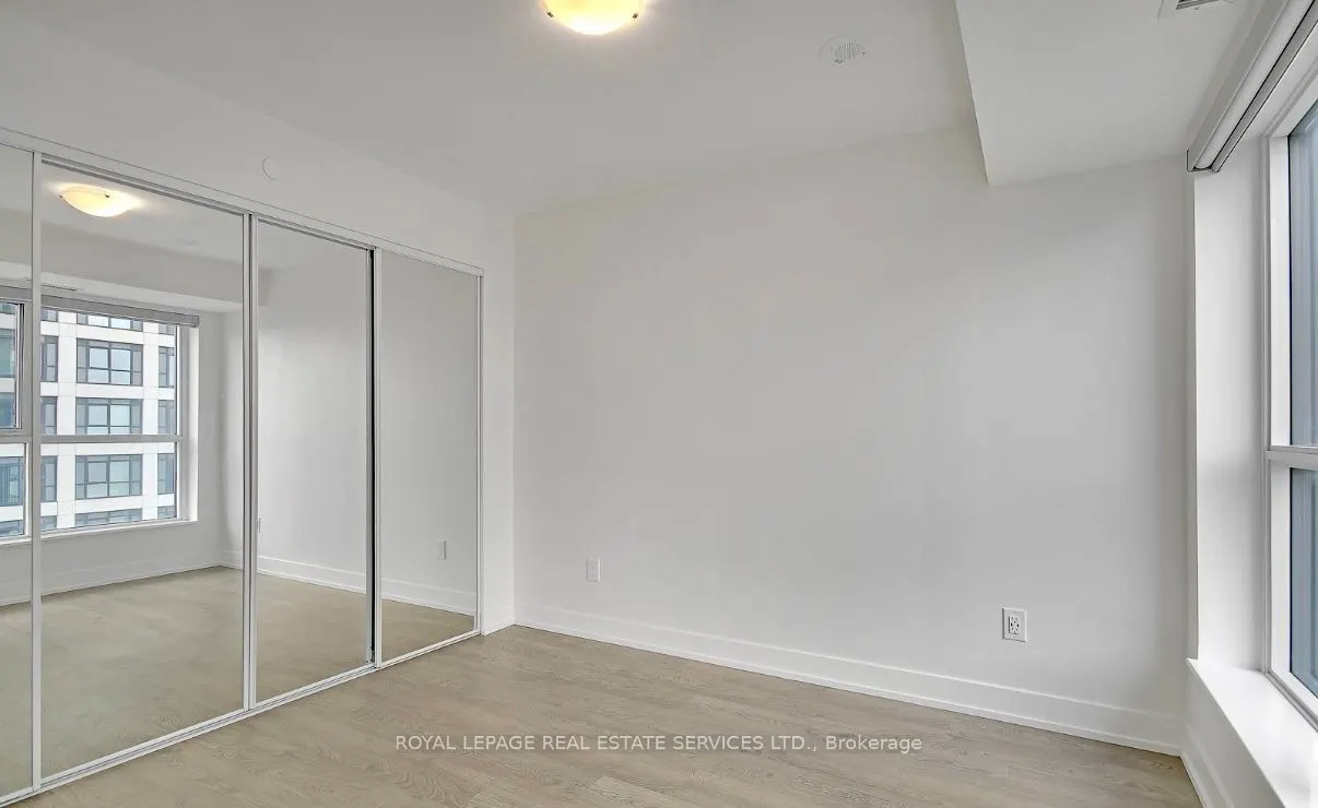 5 Mabelle Avenue S, #2631