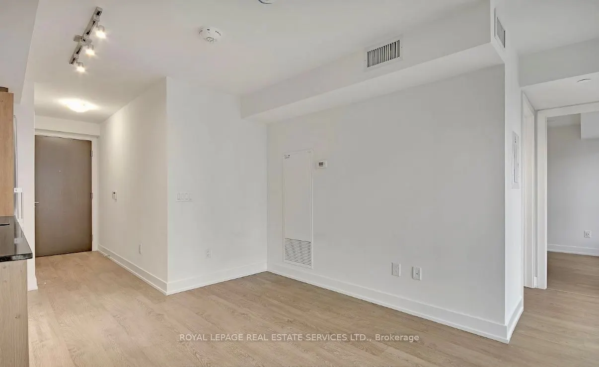 5 Mabelle Avenue S, #2631