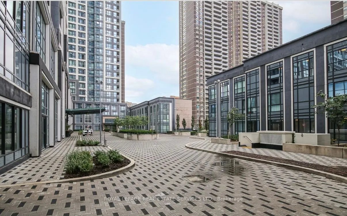 5 Mabelle Avenue S, #2631