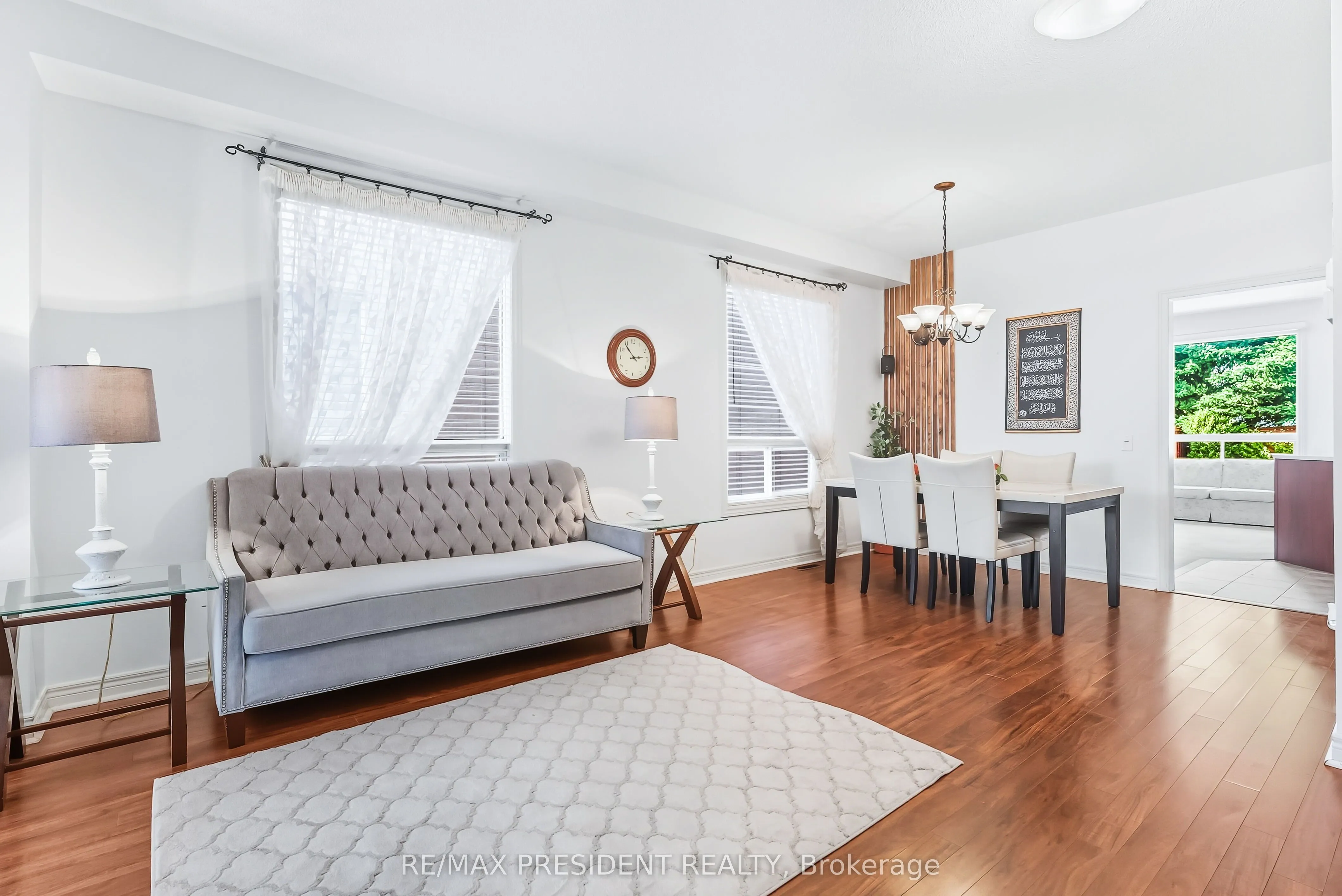 932 Ledbury Crescent