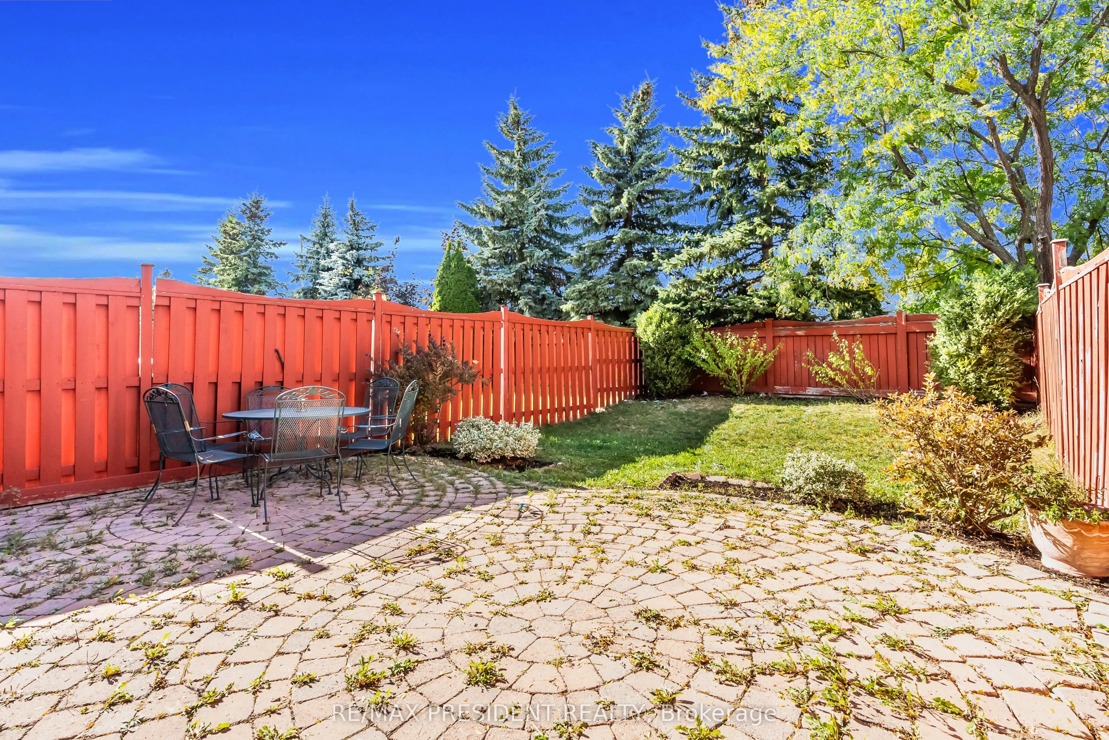 932 Ledbury Crescent