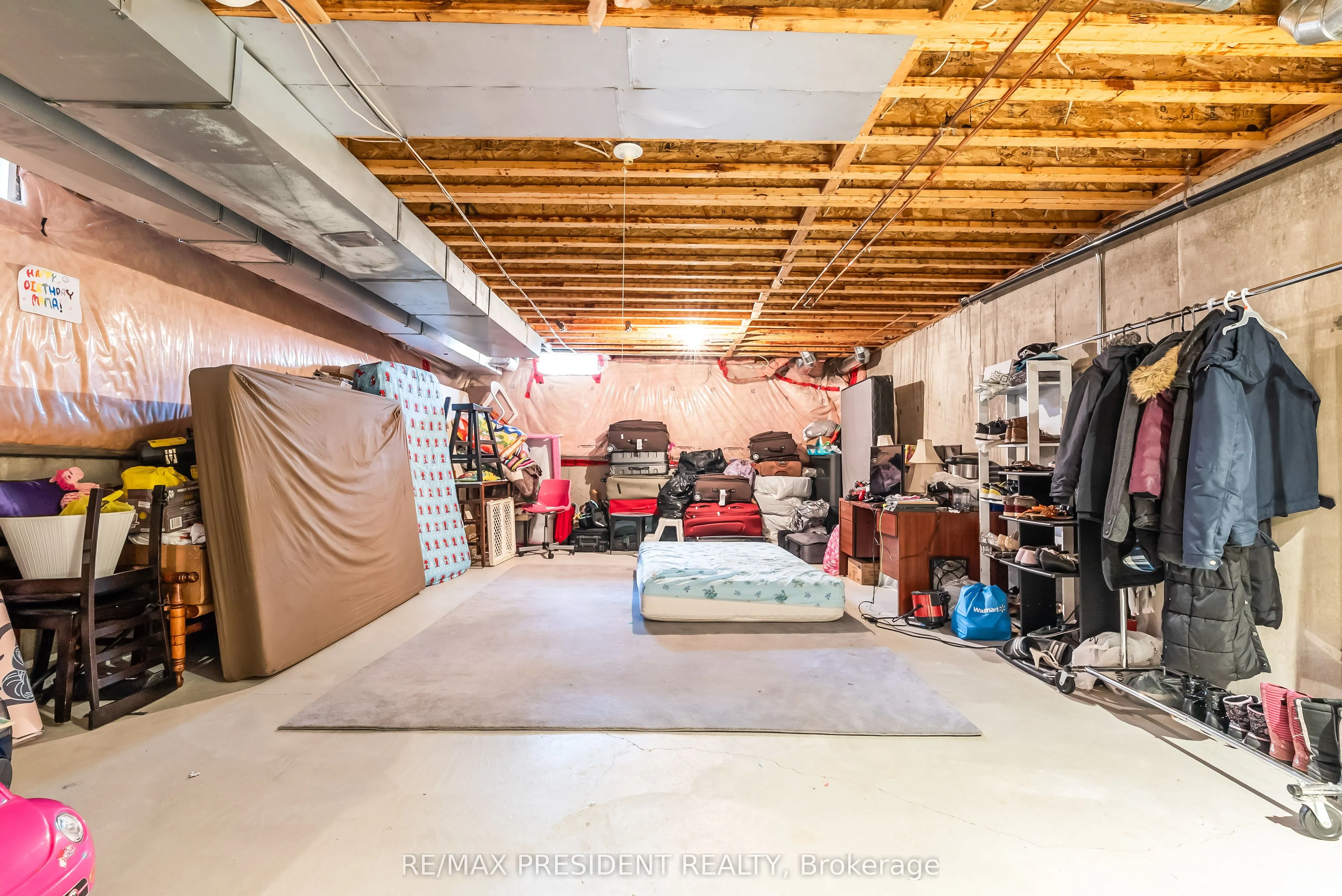 932 Ledbury Crescent