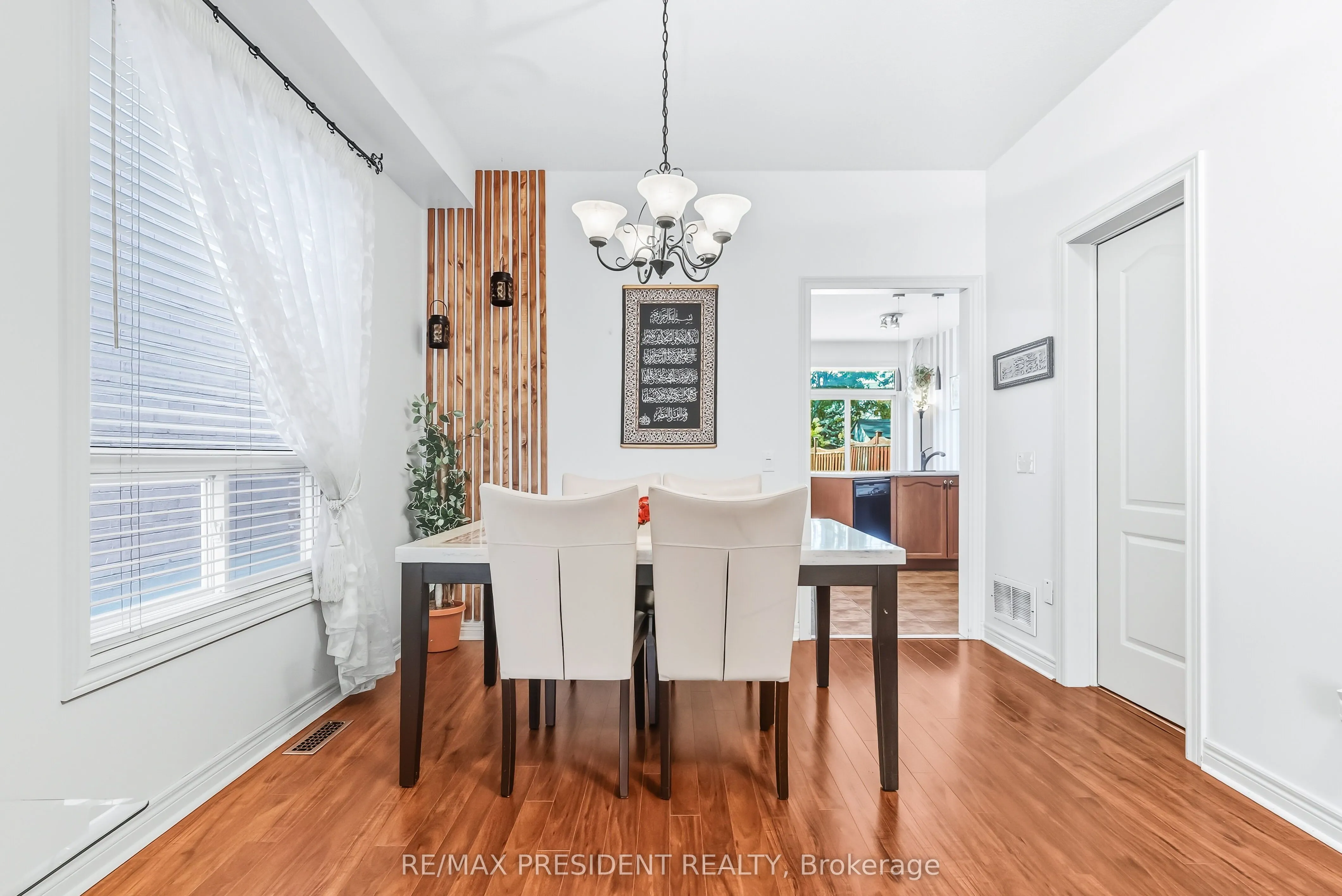 932 Ledbury Crescent