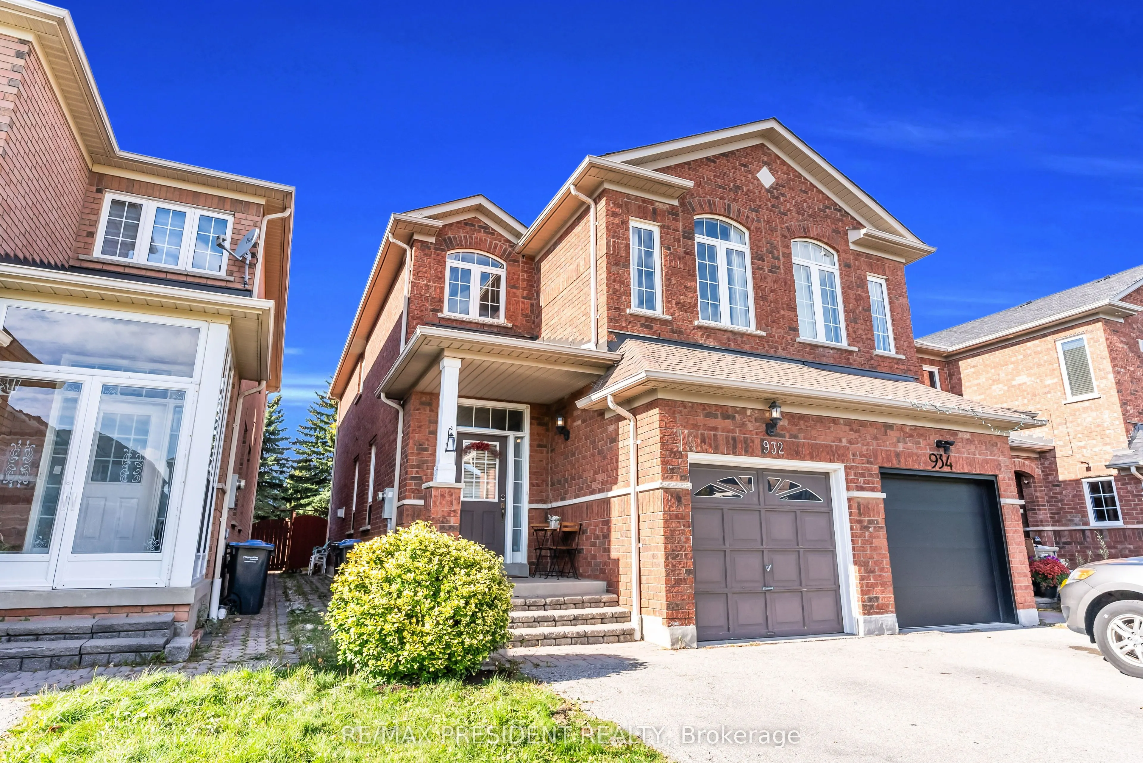 932 Ledbury Crescent