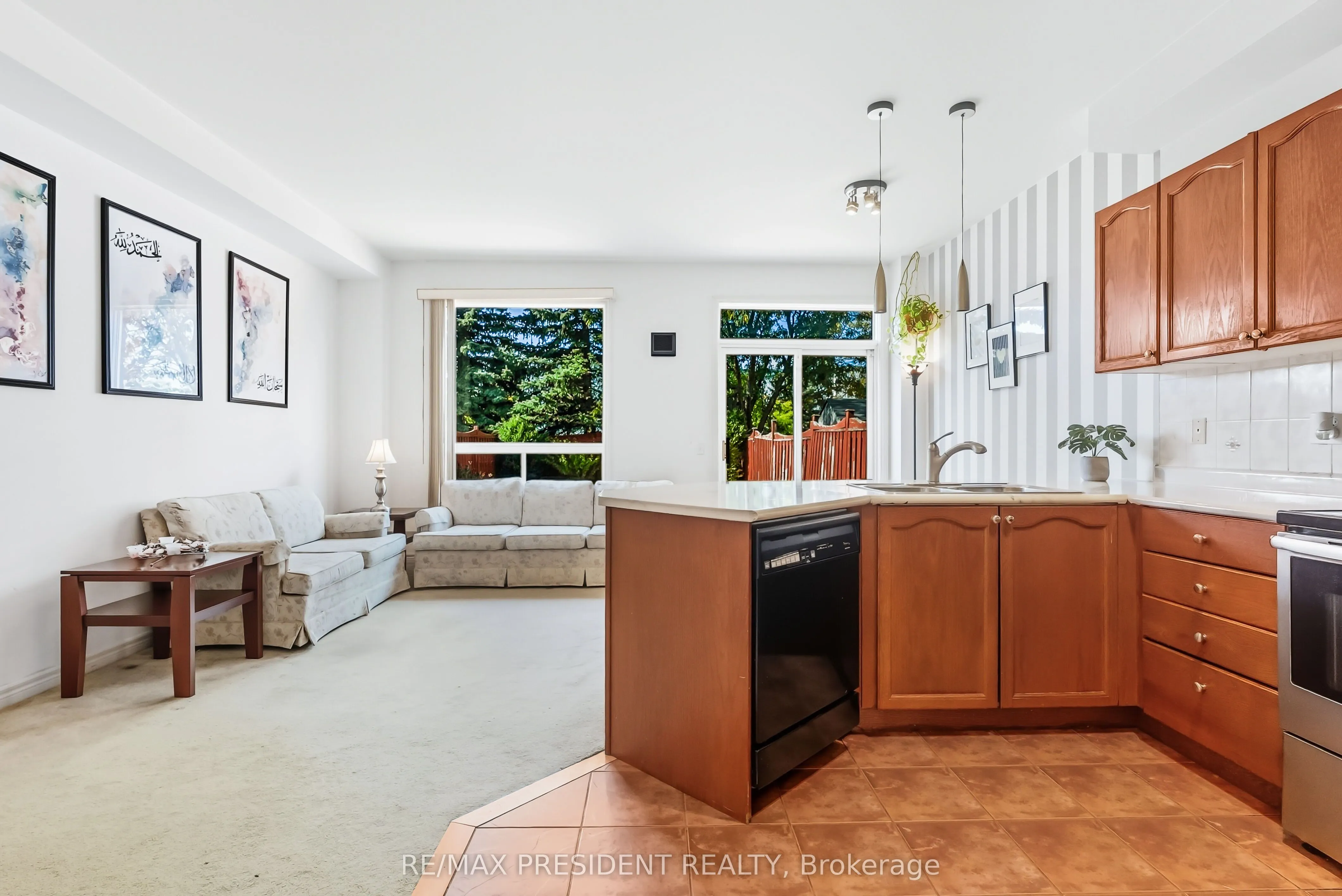 932 Ledbury Crescent