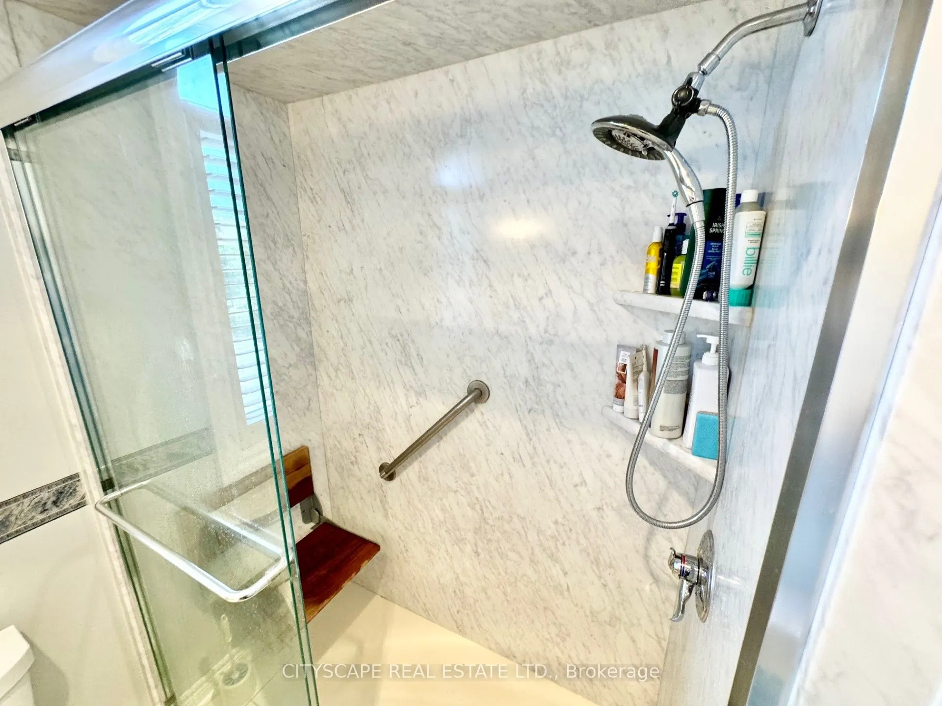 533 Leatherleaf Drive