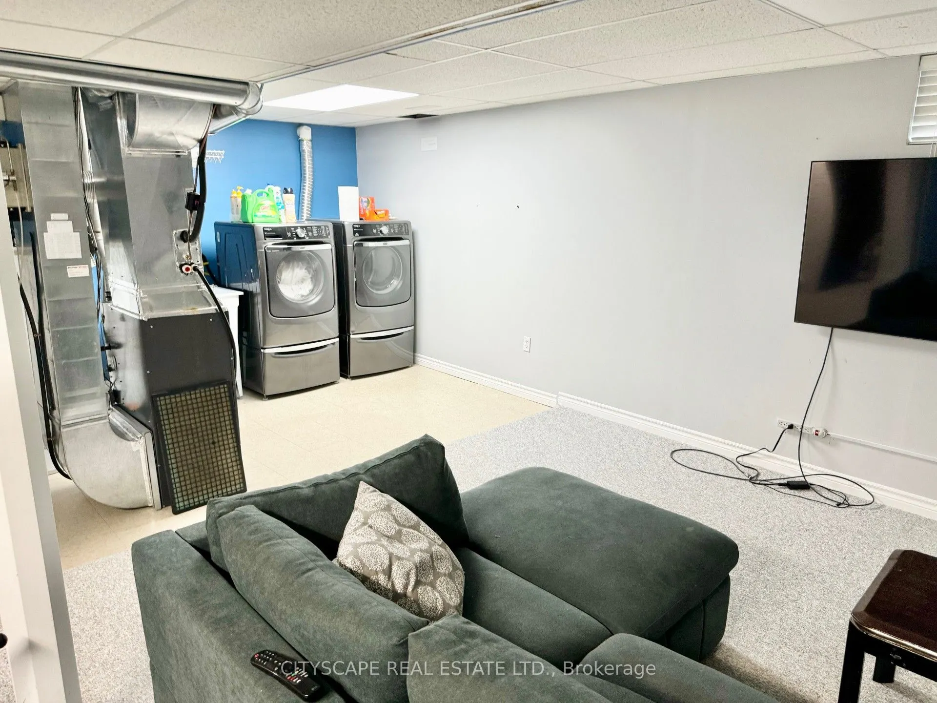 533 Leatherleaf Drive