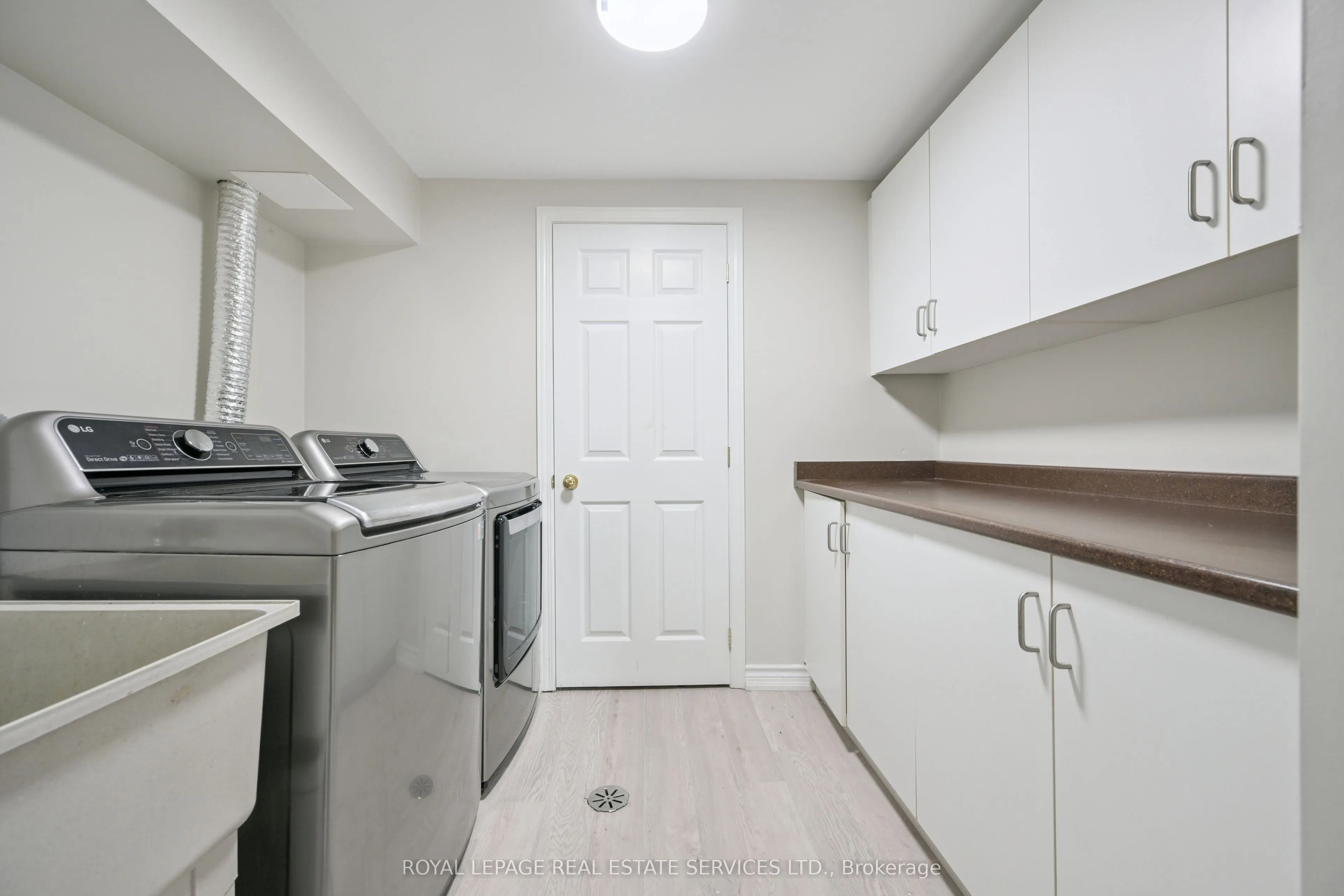 1233 Hedgestone Crescent