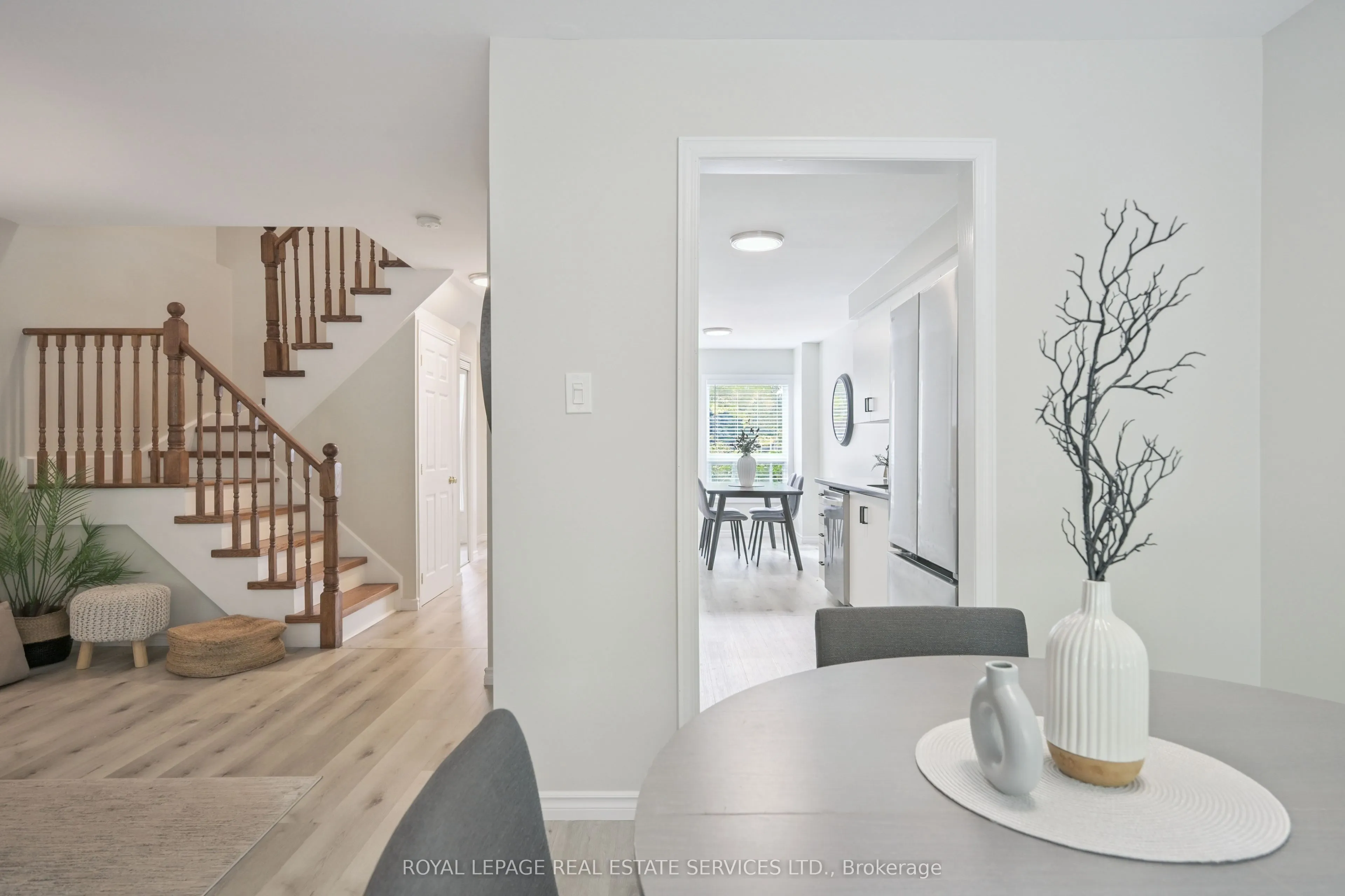 1233 Hedgestone Crescent