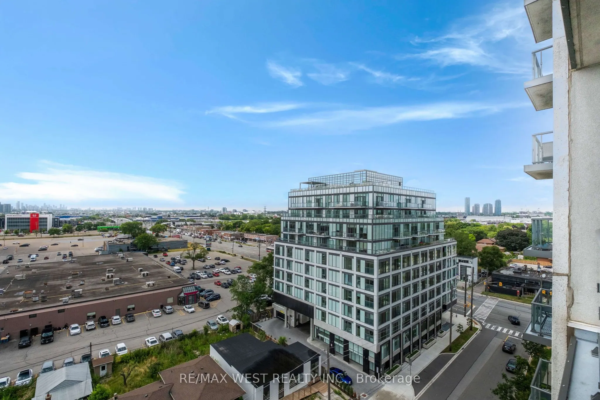 15 Zorra Street, #907