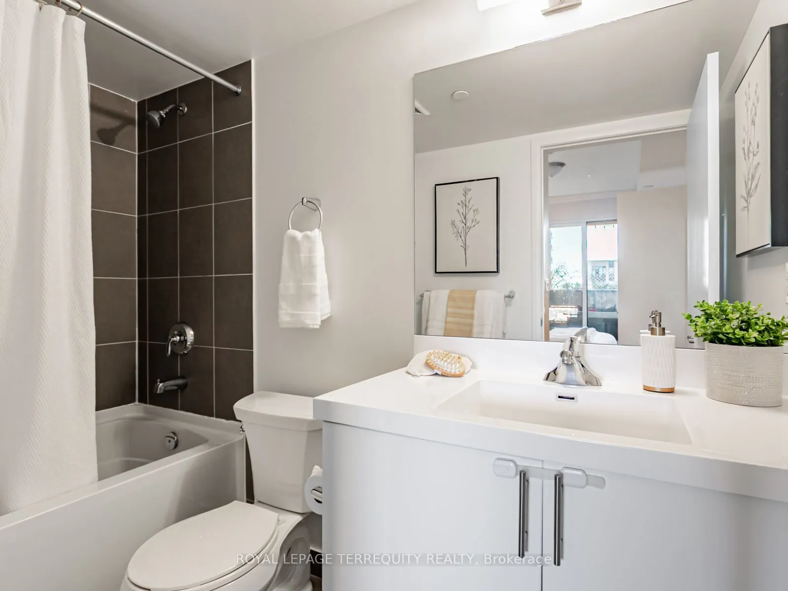 830 Lawrence Avenue W, #626
