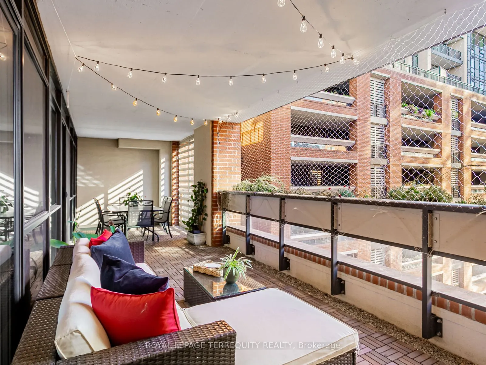830 Lawrence Avenue W, #626