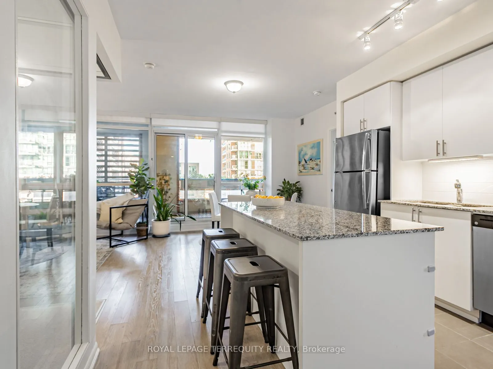 830 Lawrence Avenue W, #626