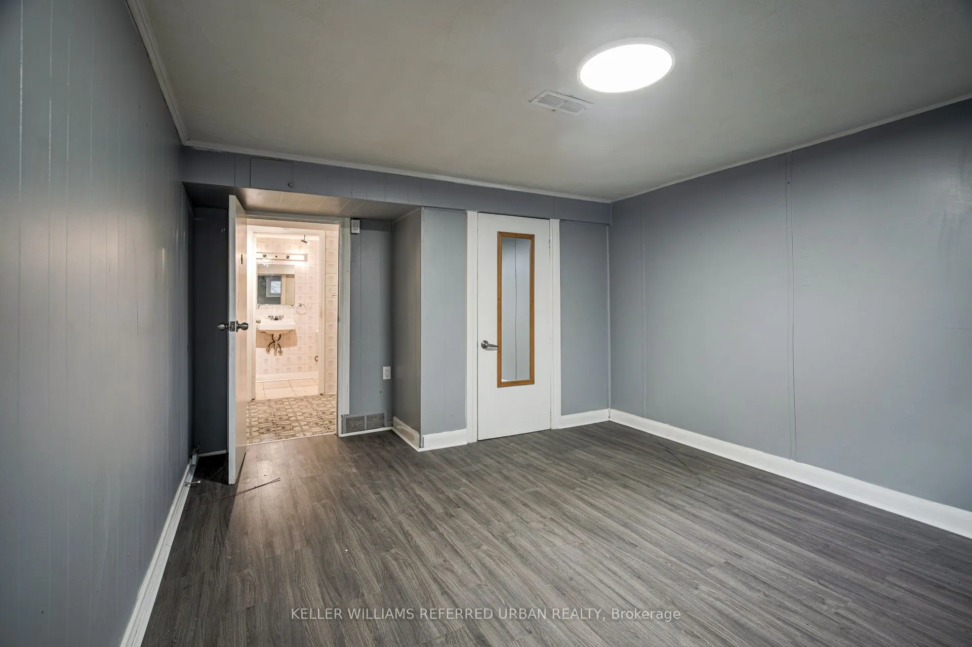 99 Hay Avenue, #Main