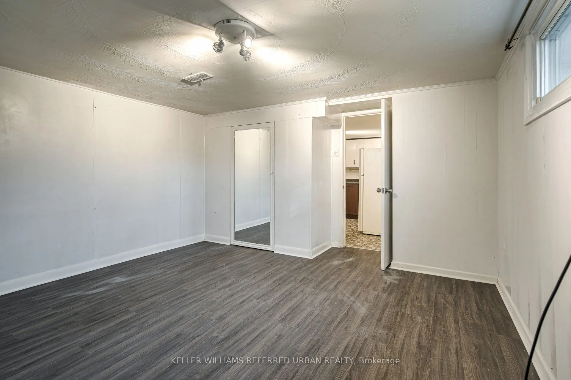 99 Hay Avenue, #Main