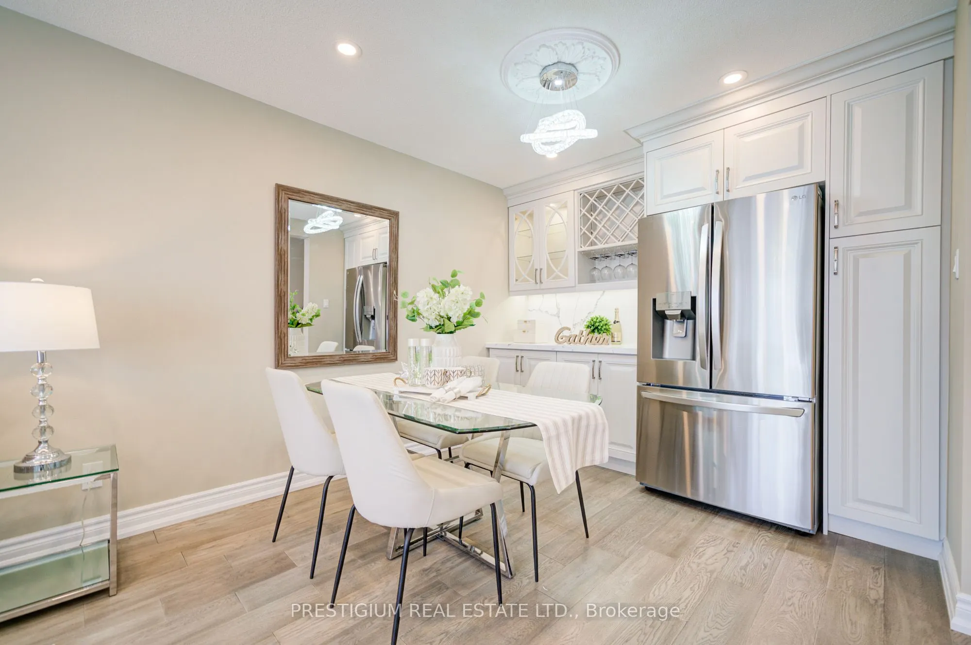 6 Willis Drive, #Upper Level