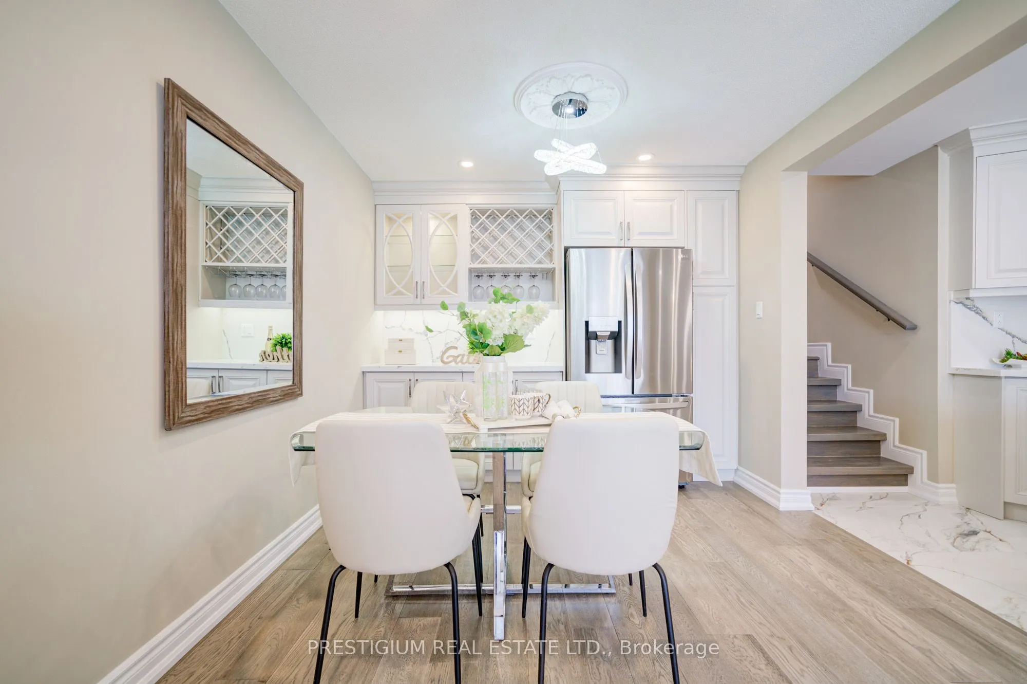 6 Willis Drive, #Upper Level