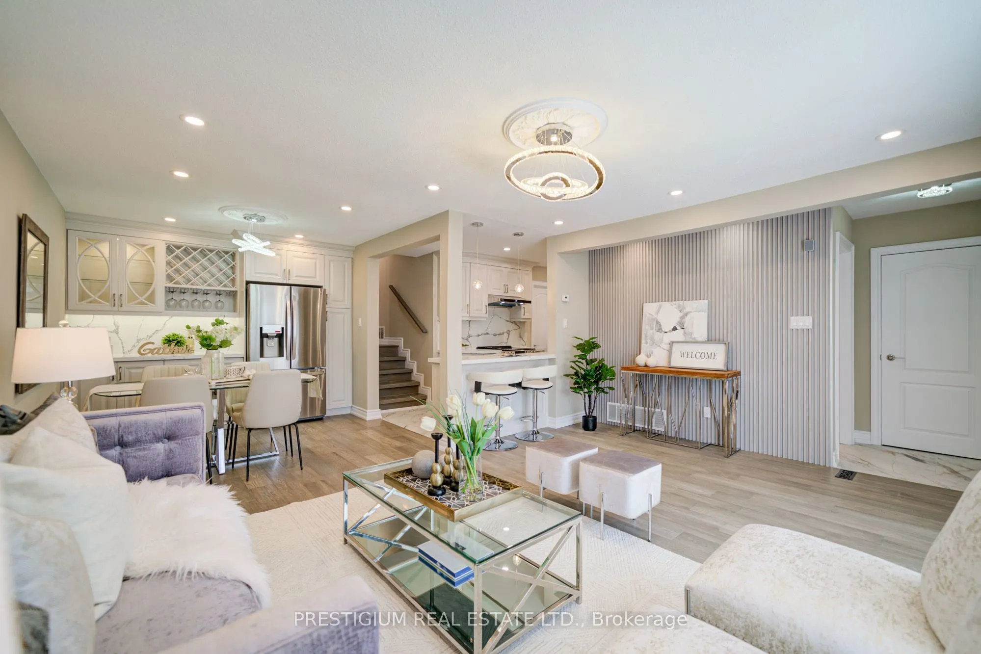 6 Willis Drive, #Upper Level