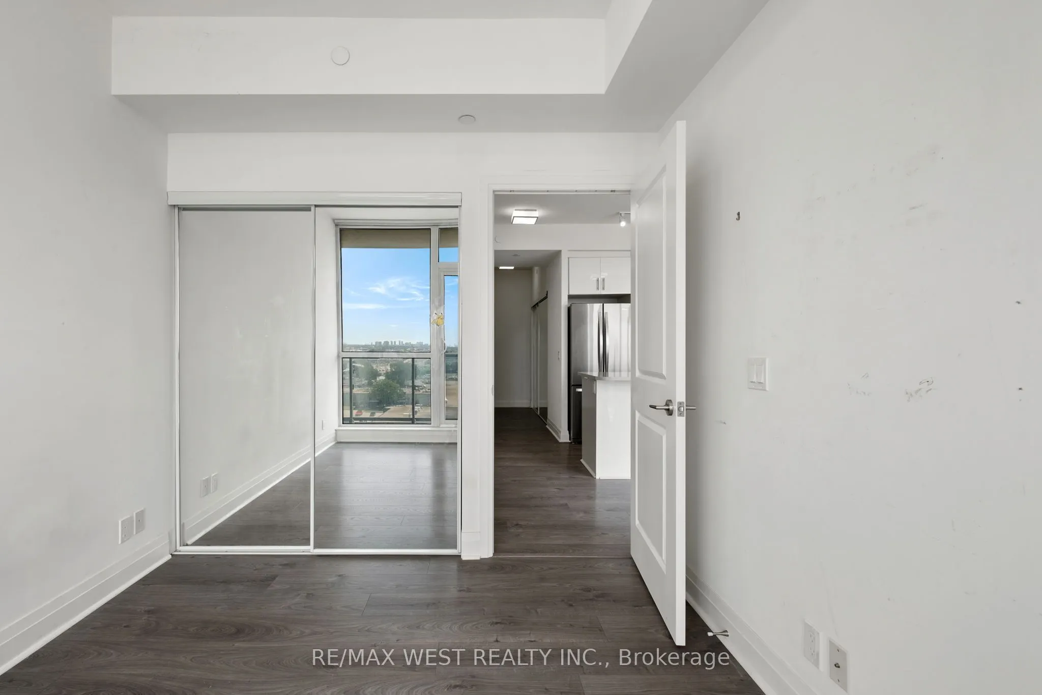 15 Zorra Street, #907